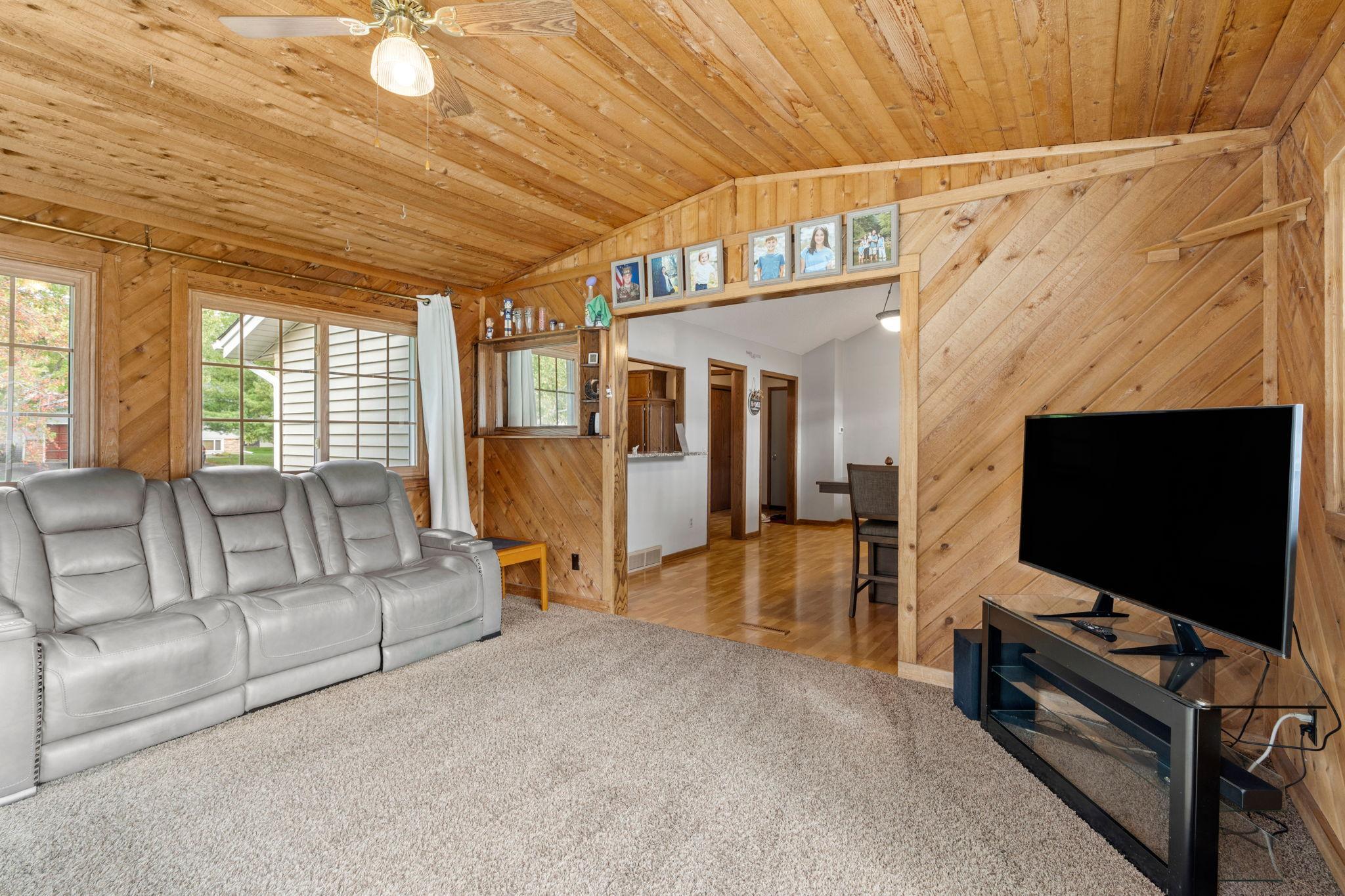 View of Residential at 4717 Covington Circle, Eagan MN 55122, Eagan (11 of 30) - Mike Wilen | Minnesota Team Real Estate