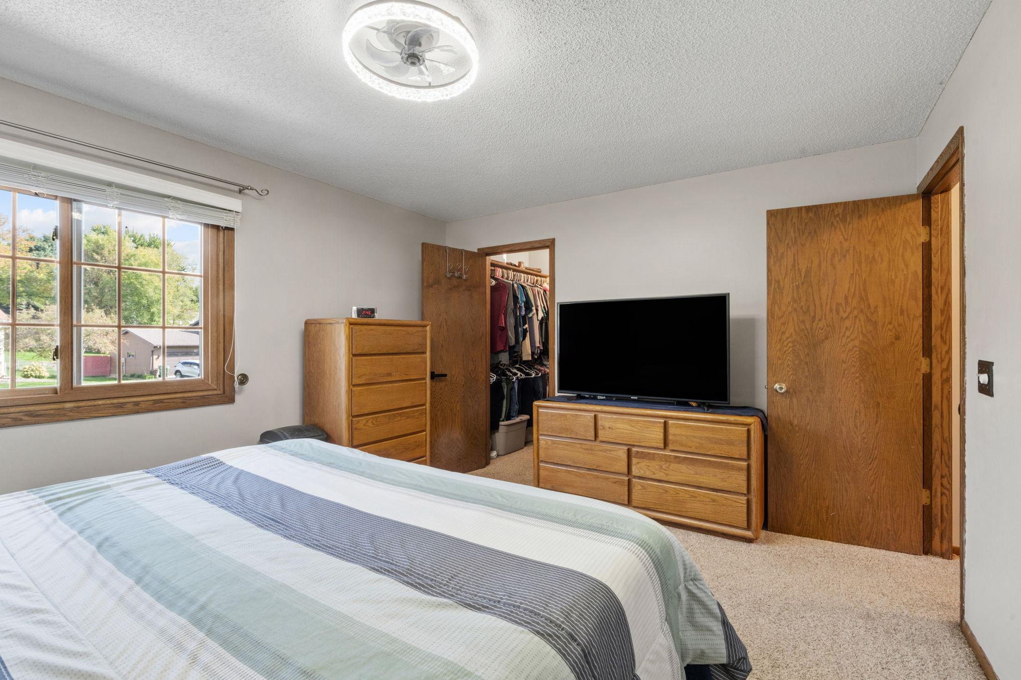 View of Residential at 4717 Covington Circle, Eagan MN 55122, Eagan (17 of 30) - Mike Wilen | Minnesota Team Real Estate