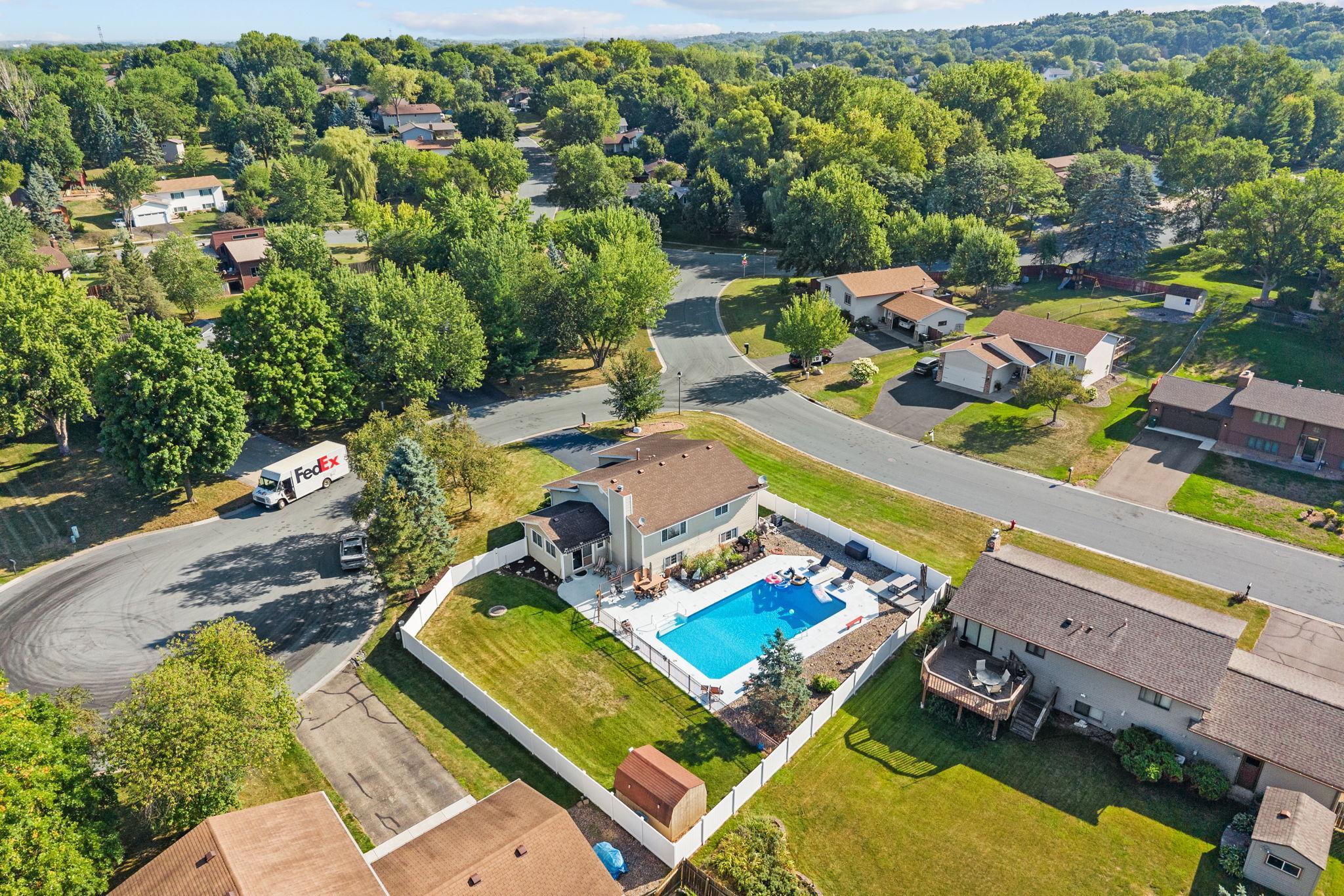 View of Residential at 4717 Covington Circle, Eagan MN 55122, Eagan (28 of 30) - Mike Wilen | Minnesota Team Real Estate