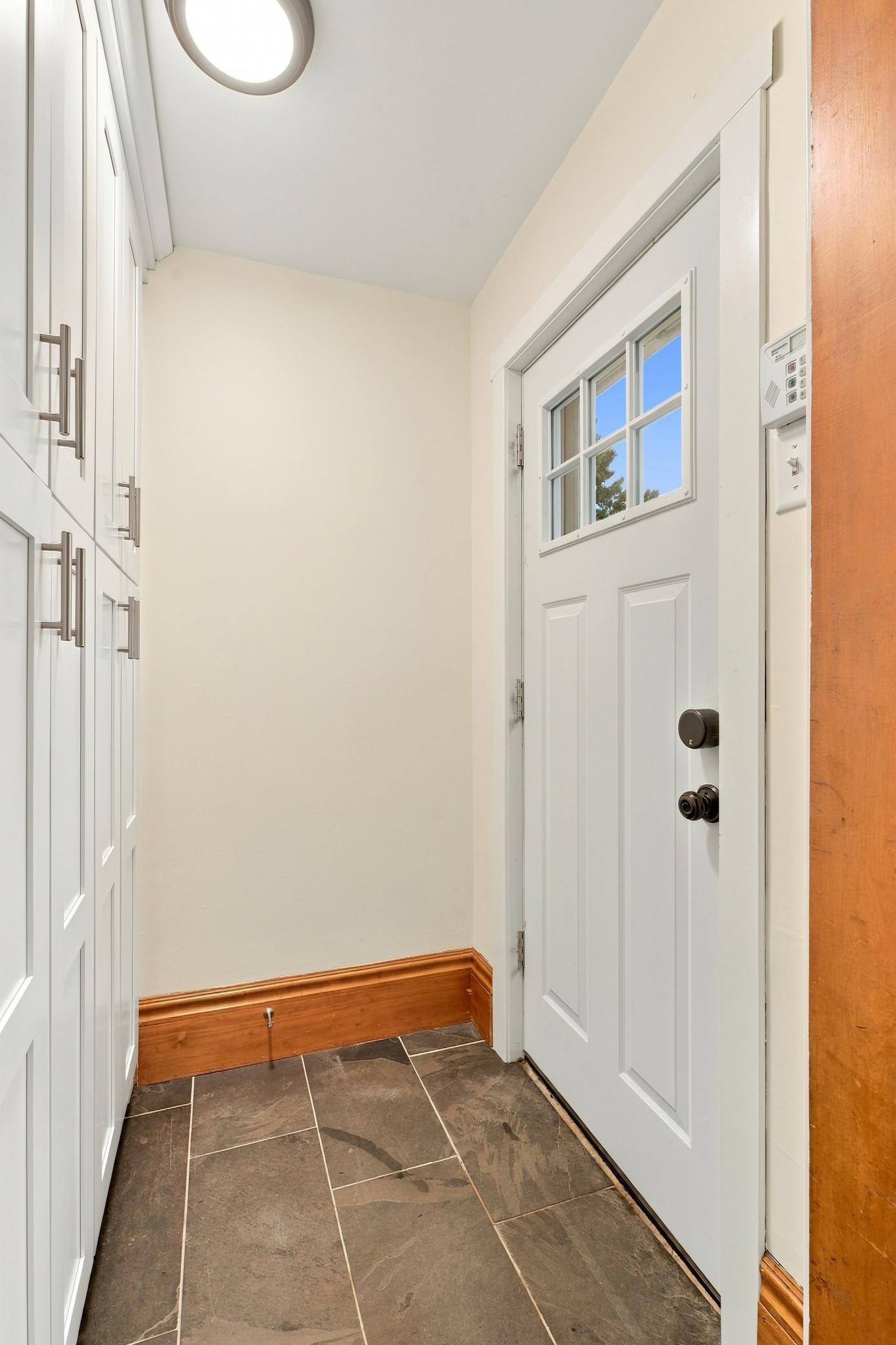View of Residential at 1129 Edmund Avenue, Saint Paul MN 55104, Saint Paul (21 of 27) - Mike Wilen | Minnesota Team Real Estate