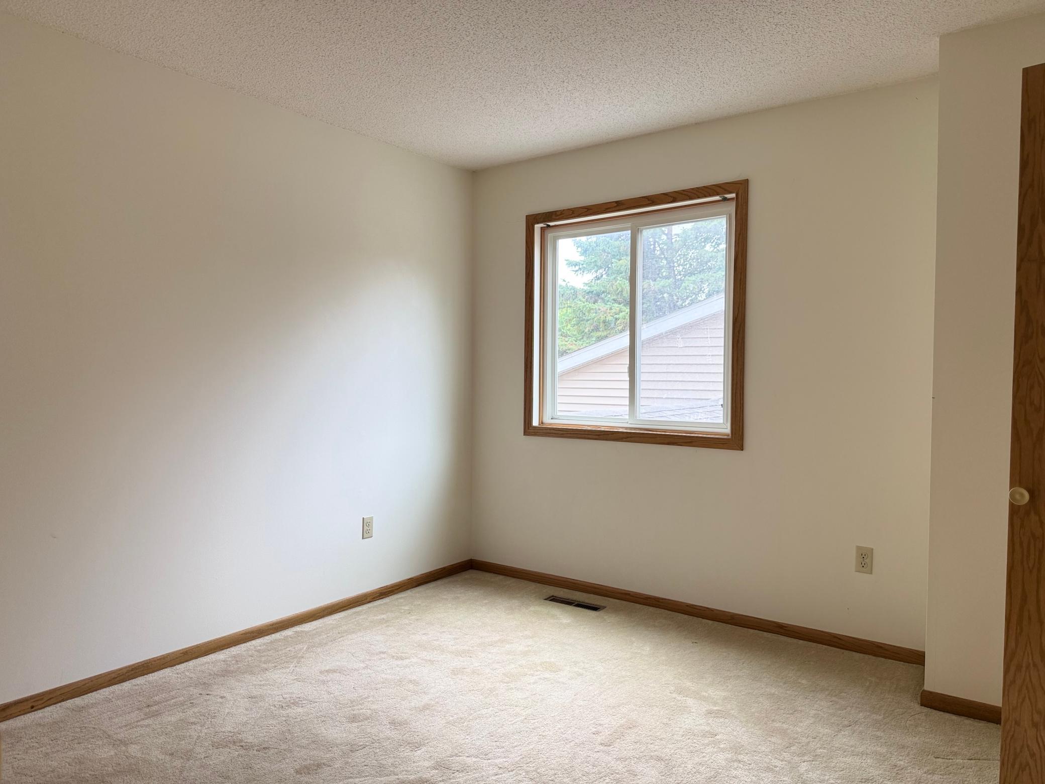 View of Residential at 2527 Wimbledon Place, Woodbury MN 55125, Woodbury (20 of 24) - Mike Wilen | Minnesota Team Real Estate