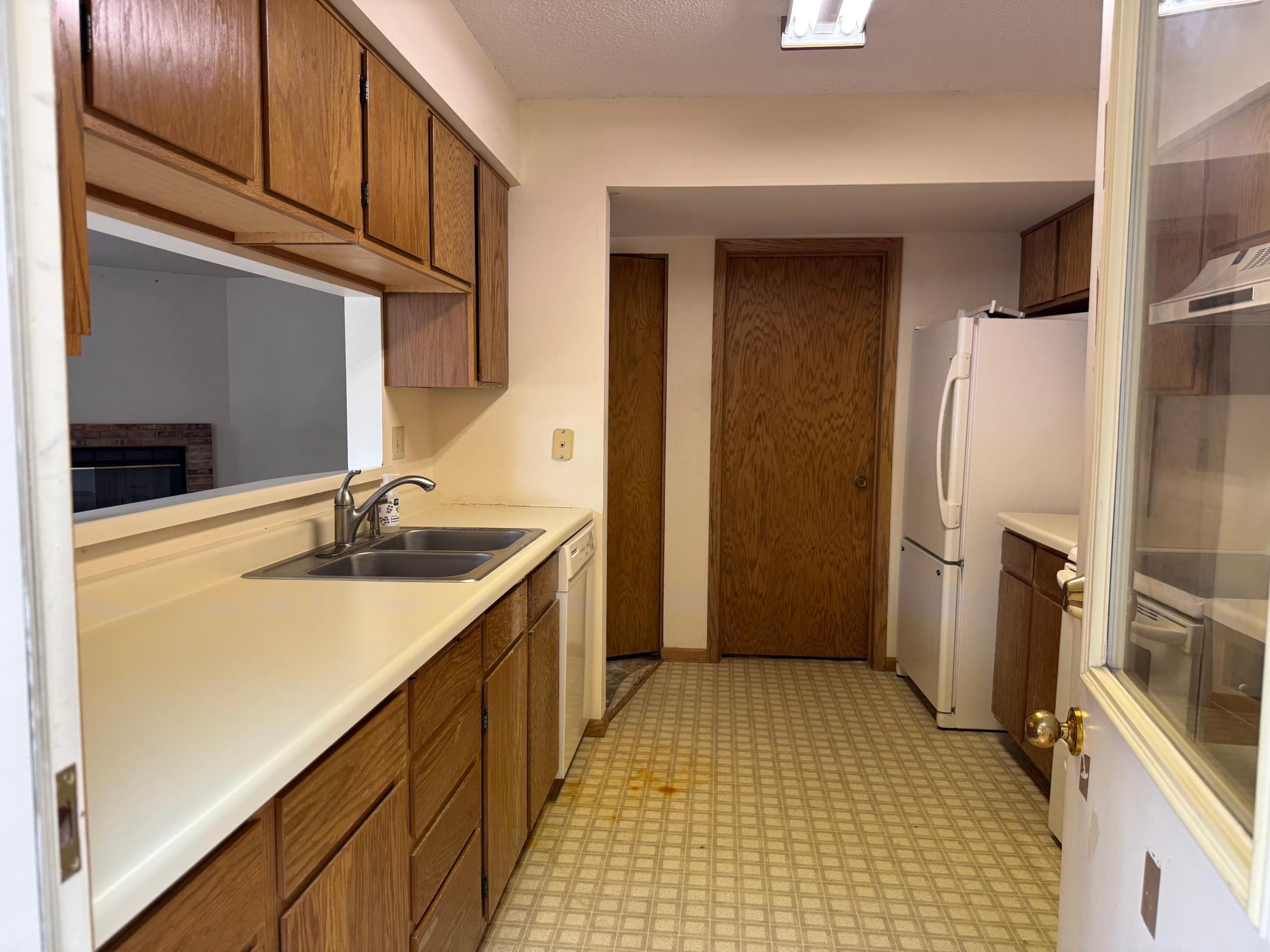 View of Residential at 2527 Wimbledon Place, Woodbury MN 55125, Woodbury (17 of 24) - Mike Wilen | Minnesota Team Real Estate
