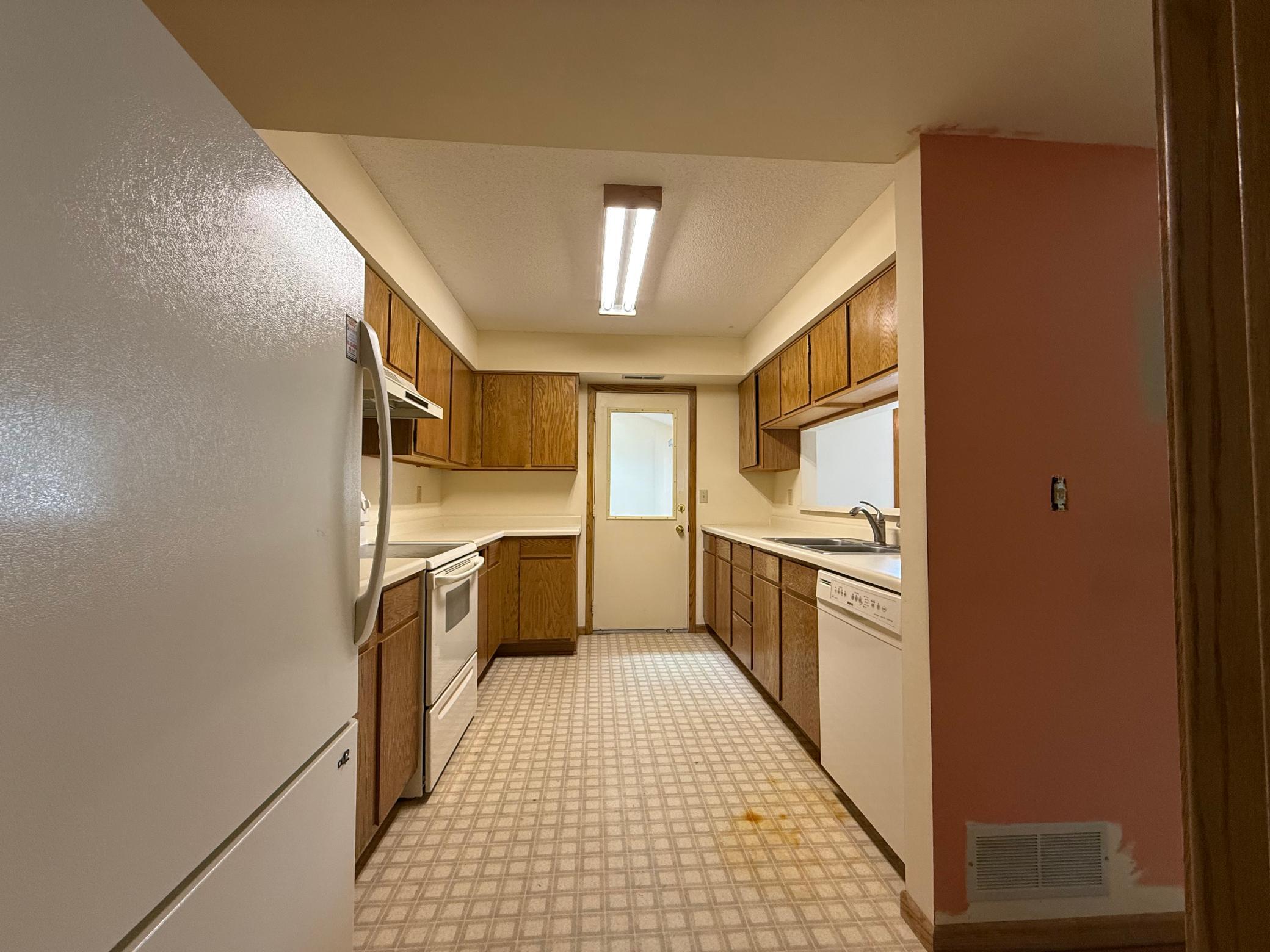 View of Residential at 2527 Wimbledon Place, Woodbury MN 55125, Woodbury (12 of 24) - Mike Wilen | Minnesota Team Real Estate