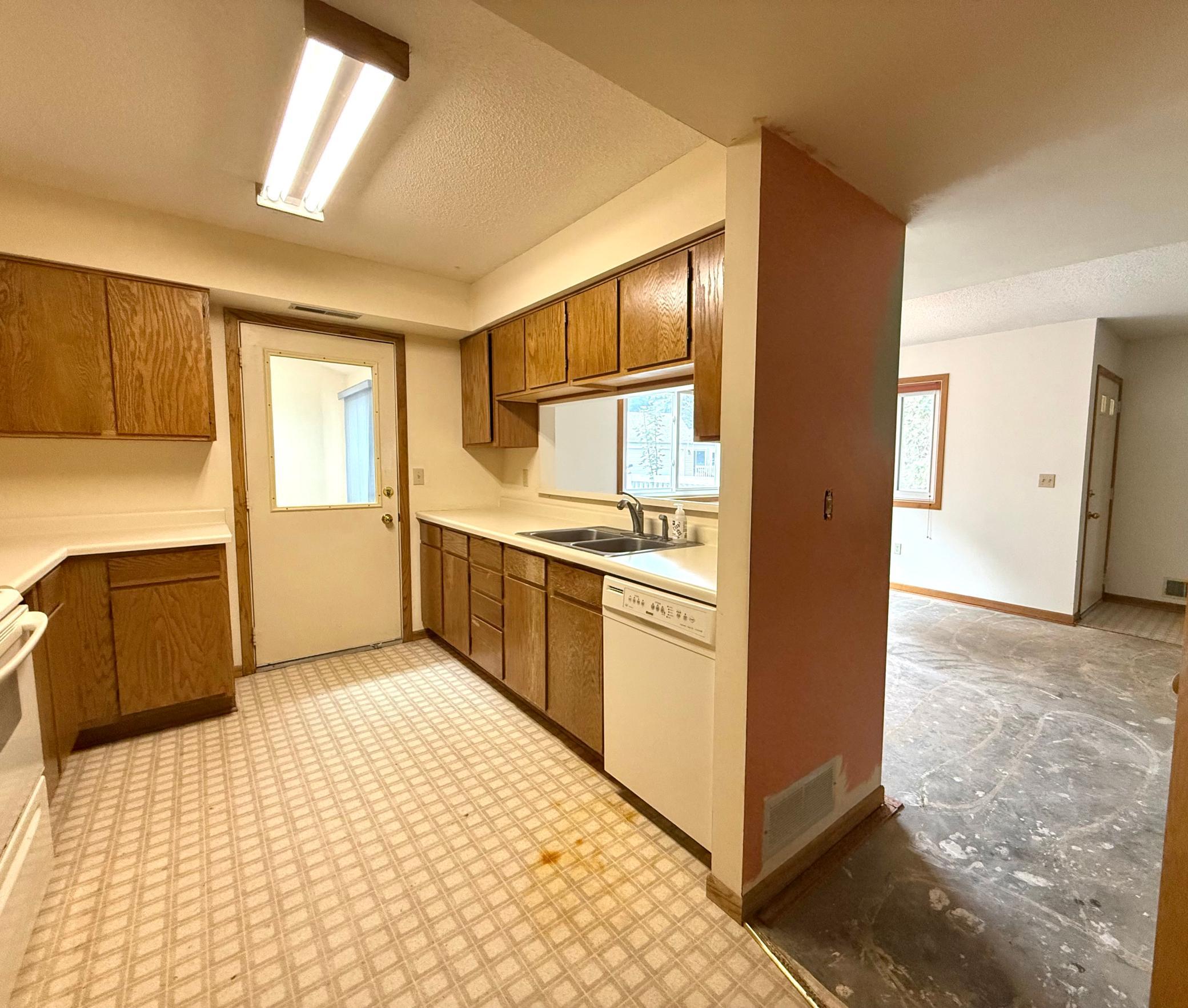 View of Residential at 2527 Wimbledon Place, Woodbury MN 55125, Woodbury (15 of 24) - Mike Wilen | Minnesota Team Real Estate