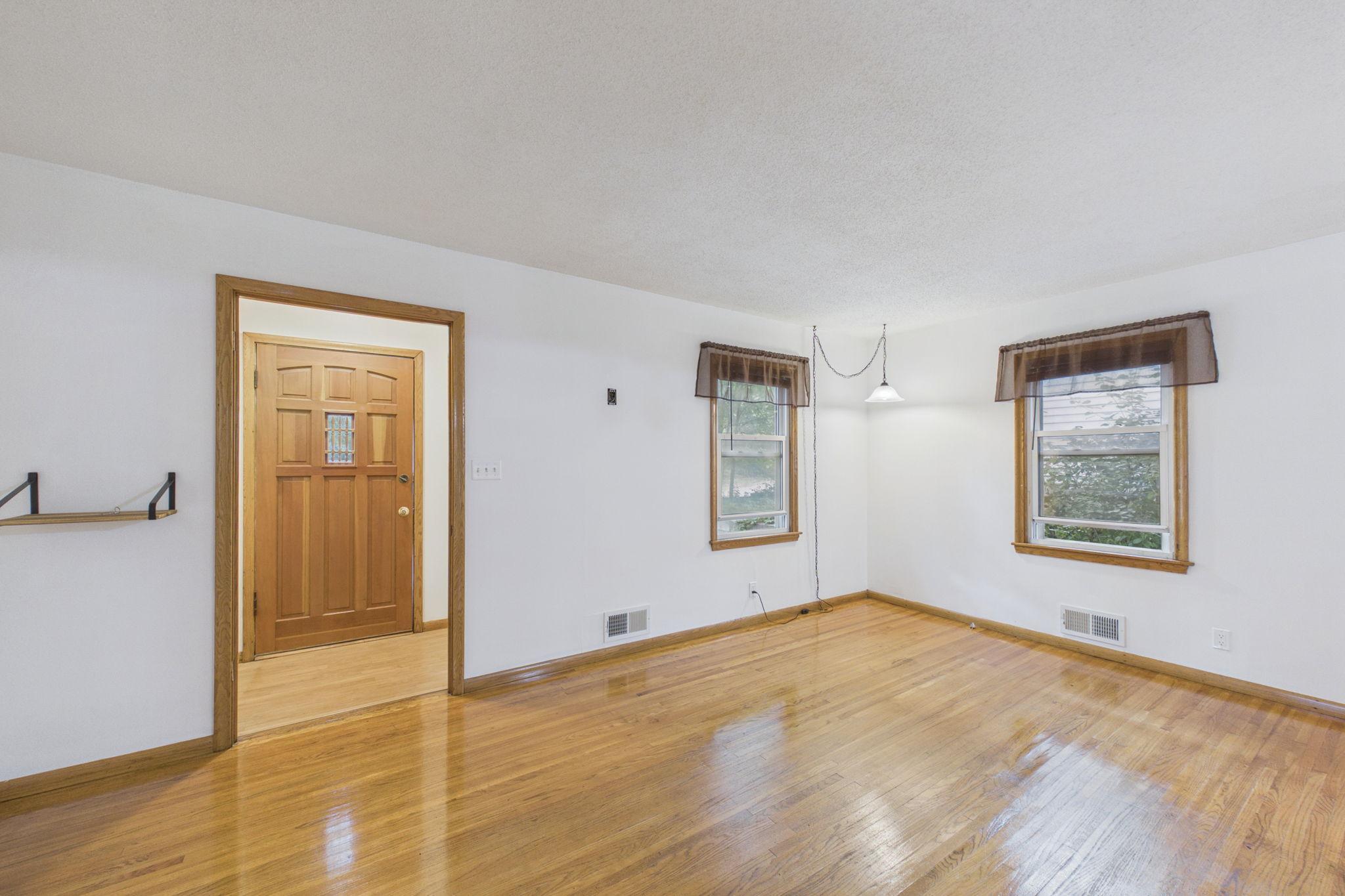 View of Residential at 1853 Taylor Avenue, Saint Paul MN 55104, Saint Paul (2 of 16) - Mike Wilen | Minnesota Team Real Estate