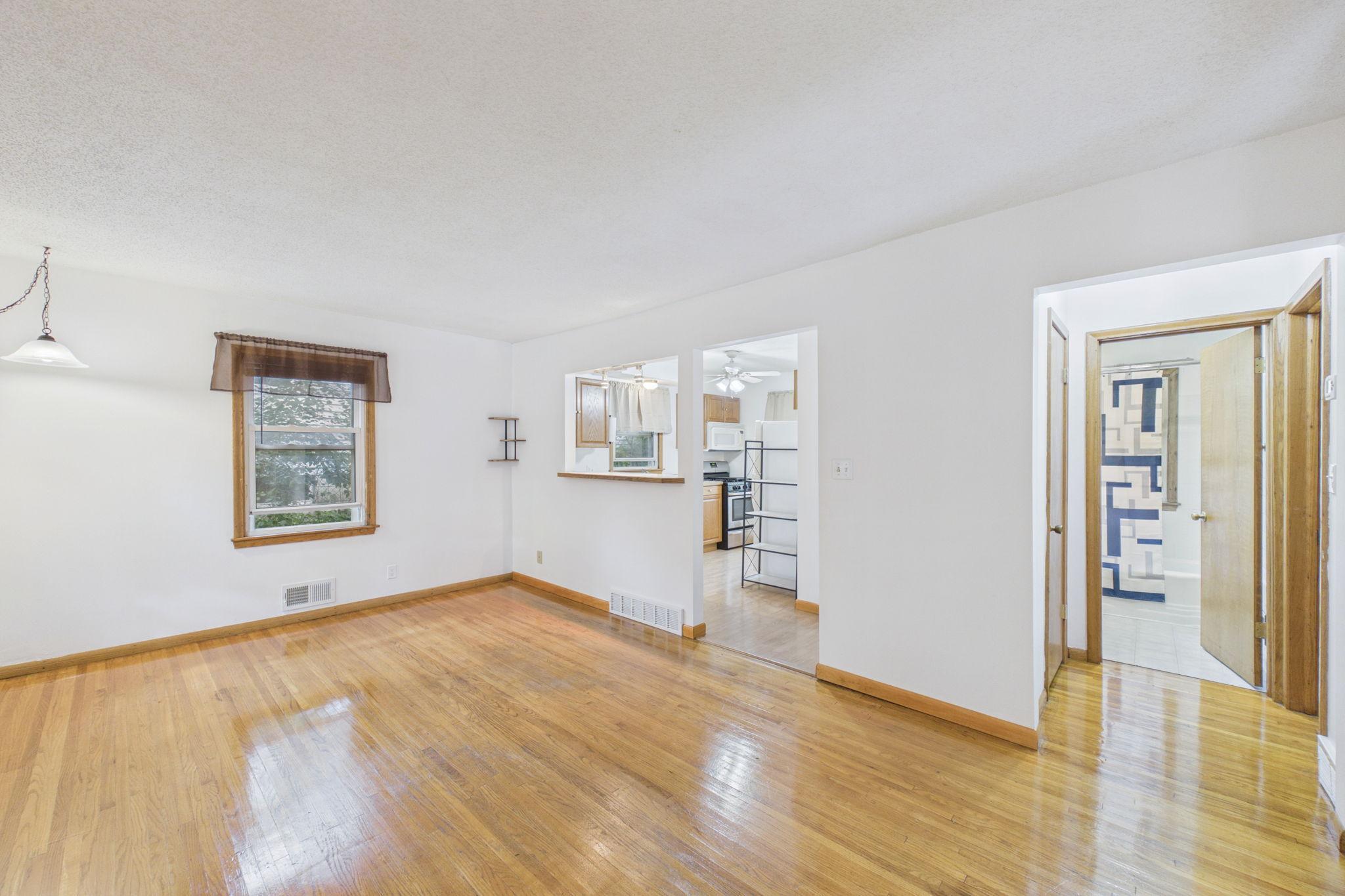 View of Residential at 1853 Taylor Avenue, Saint Paul MN 55104, Saint Paul (4 of 16) - Mike Wilen | Minnesota Team Real Estate