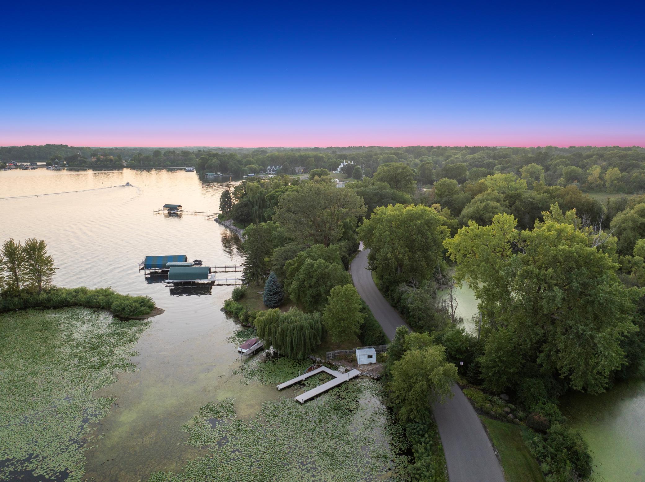 View of Residential at 1070 Ferndale Road, Wayzata MN 55391, Wayzata (15 of 143) - Mike Wilen | Minnesota Team Real Estate