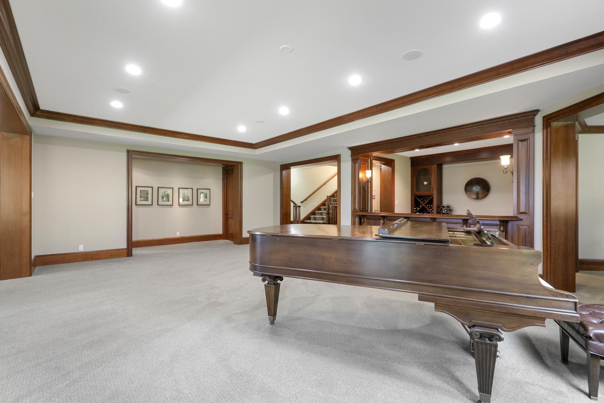 View of Residential at 1070 Ferndale Road, Wayzata MN 55391, Wayzata (78 of 143) - Mike Wilen | Minnesota Team Real Estate