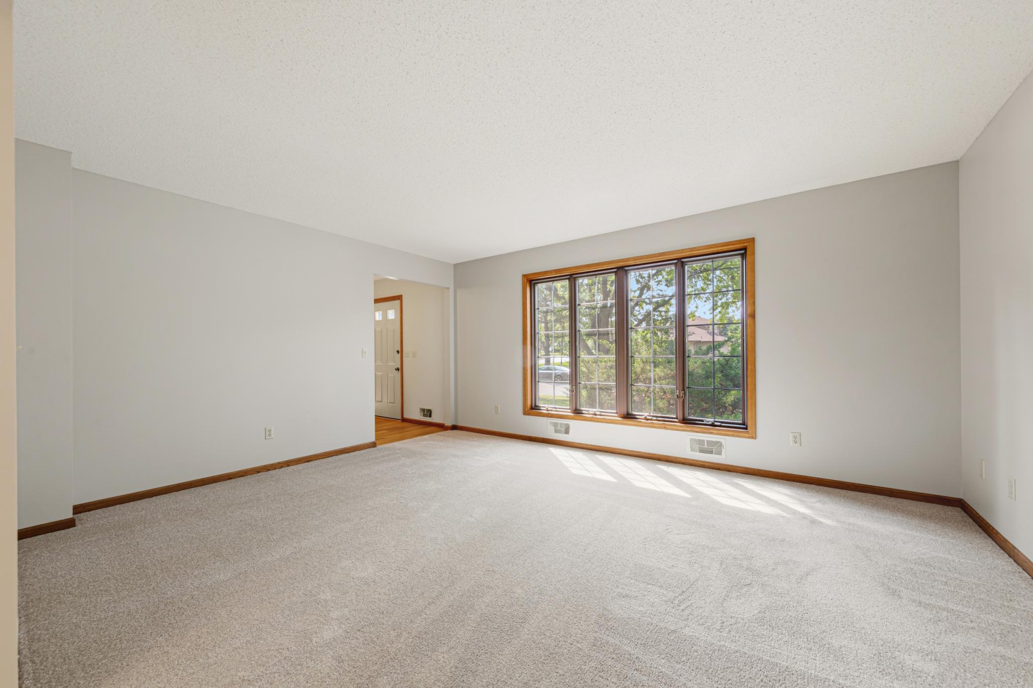 View of Residential at 14613 Carriage Lane, Burnsville MN 55306, Burnsville (12 of 41) - Mike Wilen | Minnesota Team Real Estate