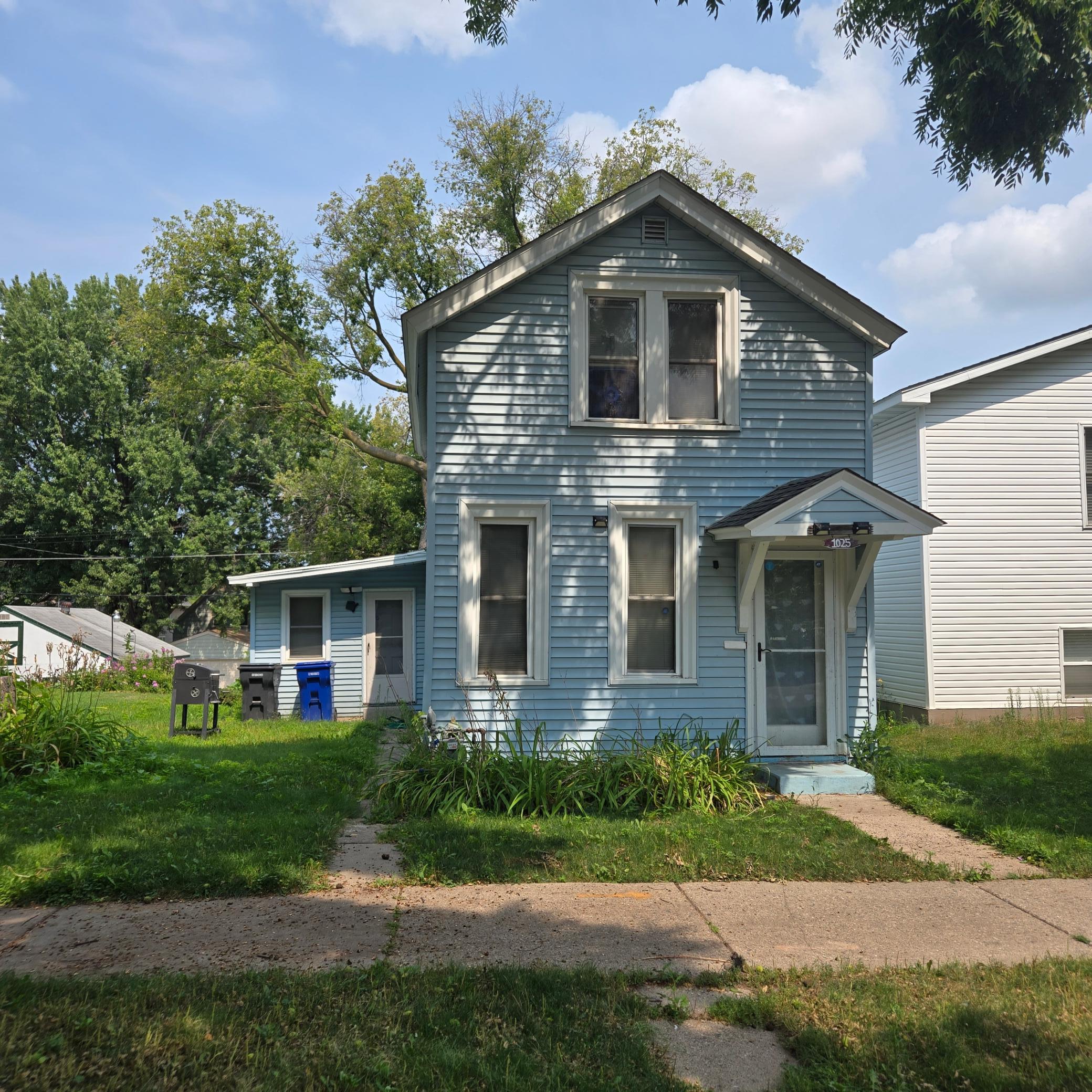 View of Single Family at 1025 Mclean Avenue, Saint Paul - Mike Wilen | Minnesota Team Real Estate