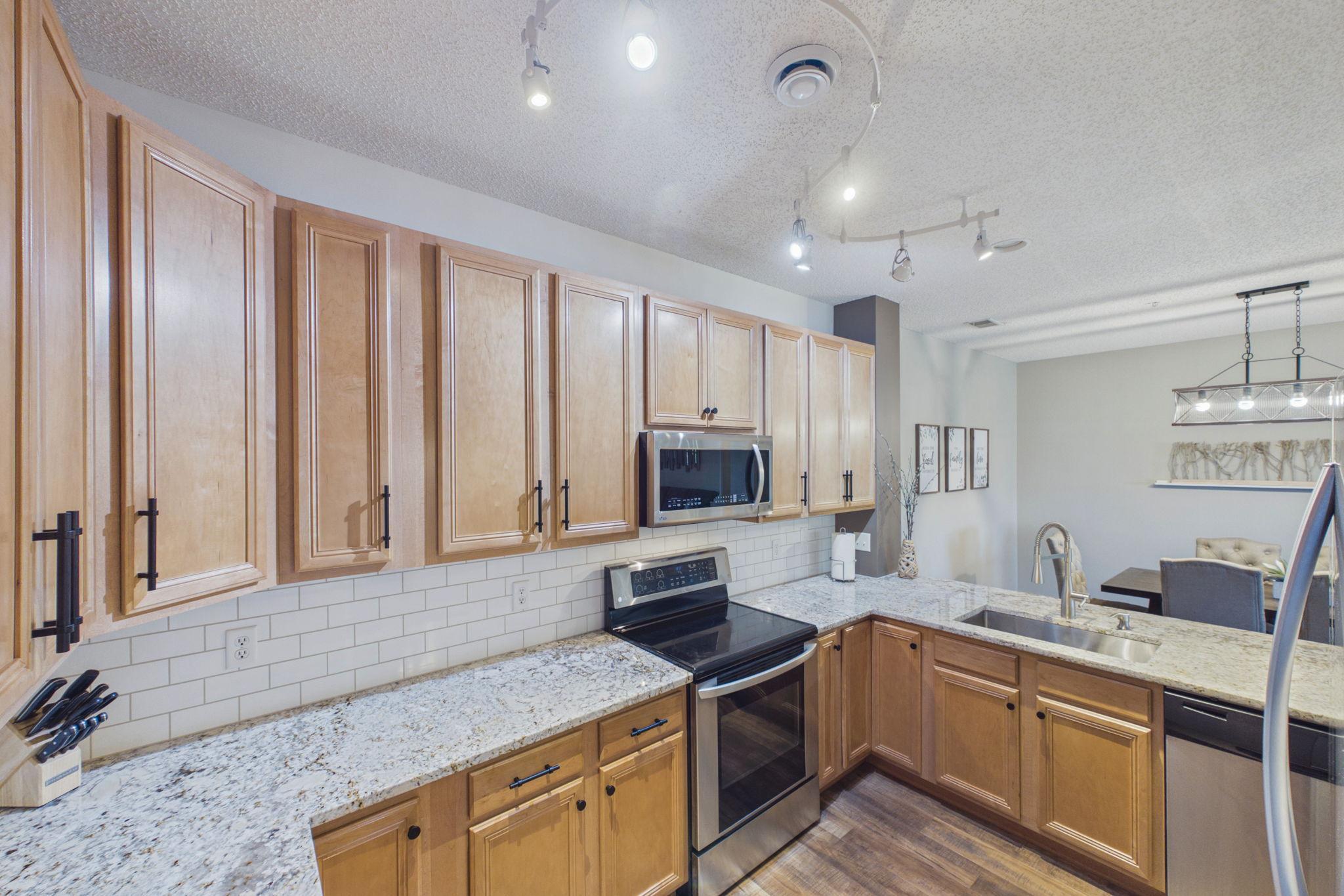 View of Residential at 1240 County Road D #3, Maplewood MN 55109, Maplewood (9 of 28) - Mike Wilen | Minnesota Team Real Estate