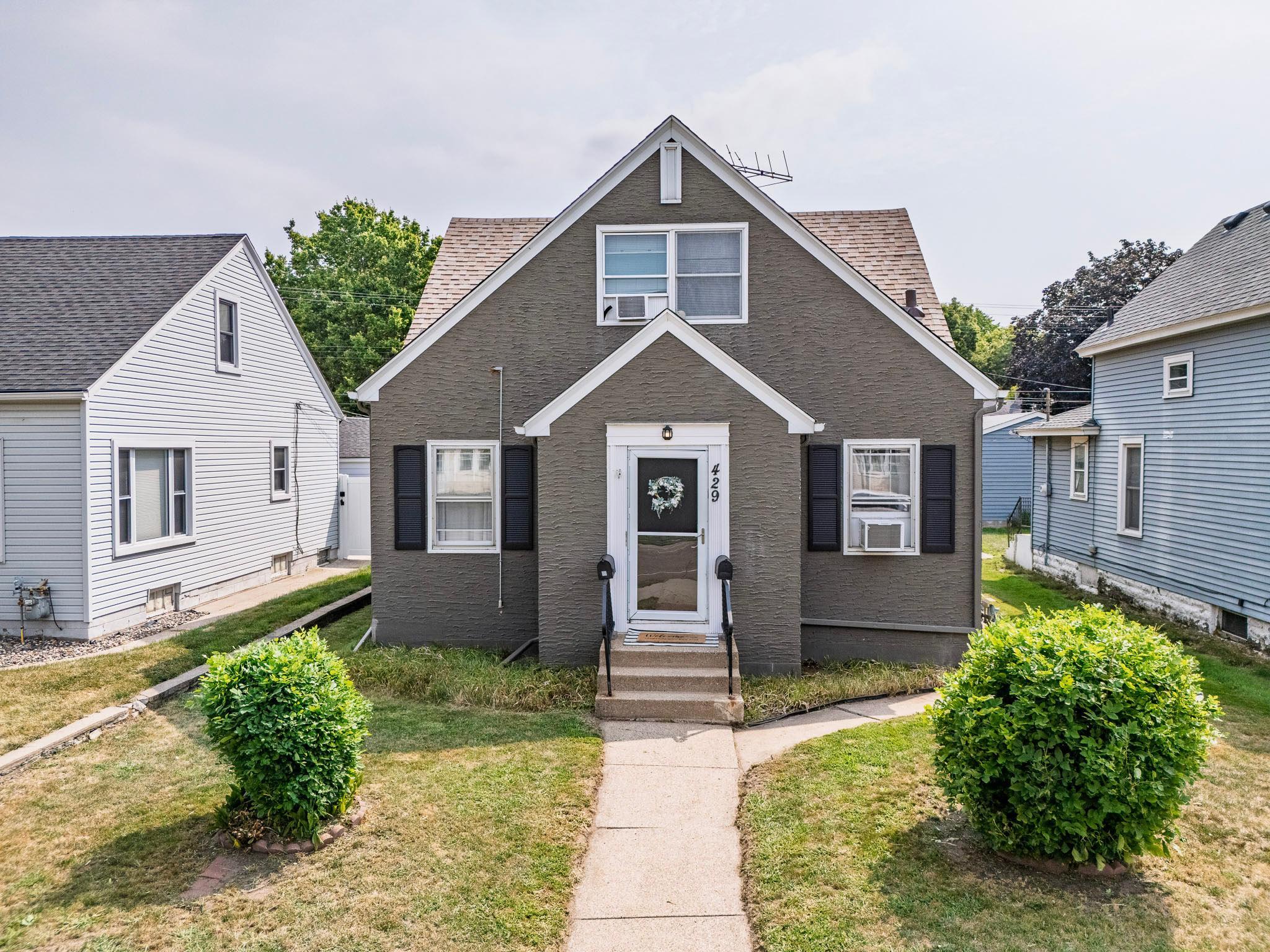 View of Residential Income at 429 5th Avenue, South Saint Paul MN 55075, South Saint Paul (4 of 38) - Mike Wilen | Minnesota Team Real Estate
