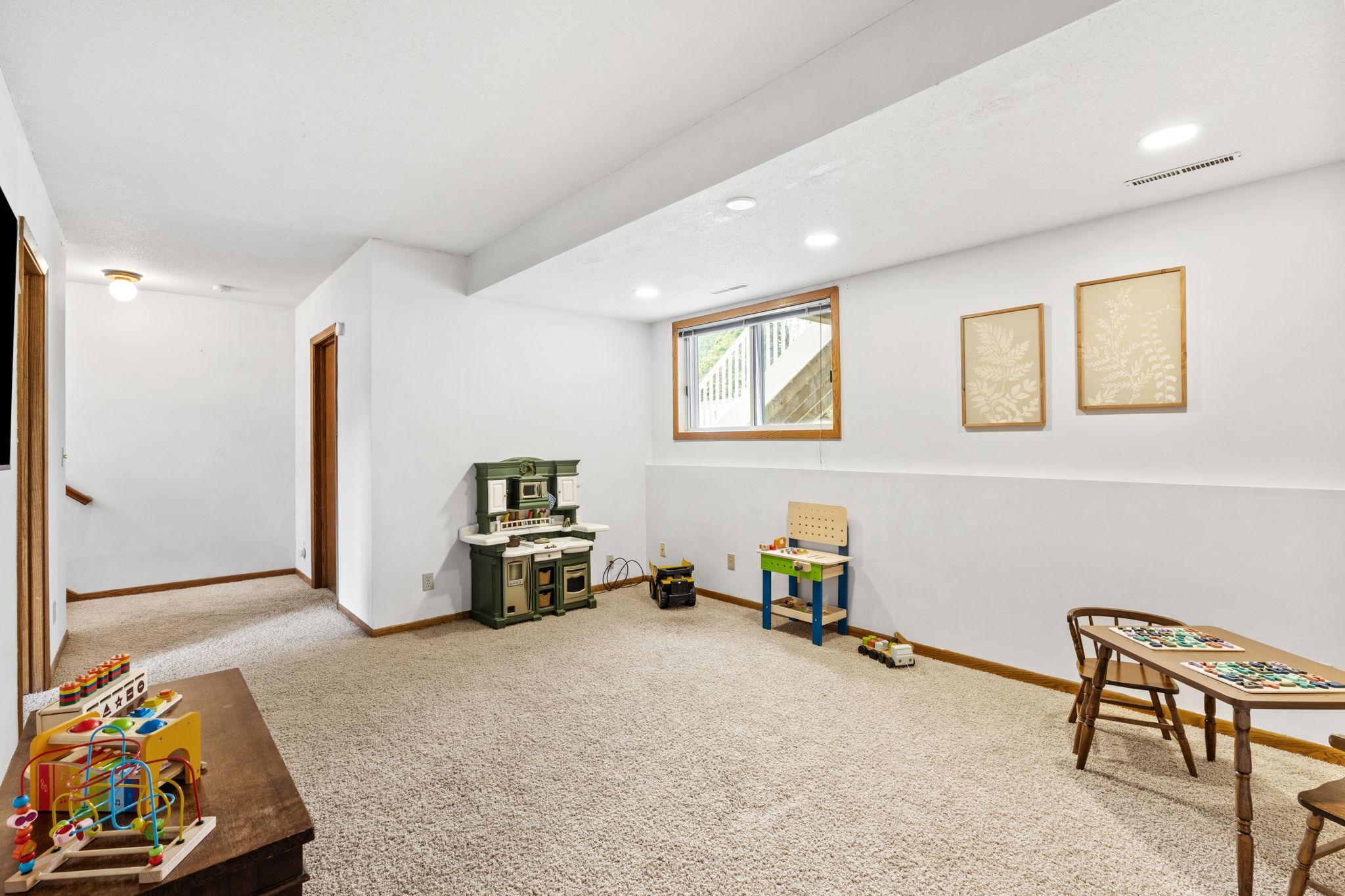 View of Residential at 8632 Seasons Court, Woodbury MN 55125, Woodbury (25 of 49) - Mike Wilen | Minnesota Team Real Estate