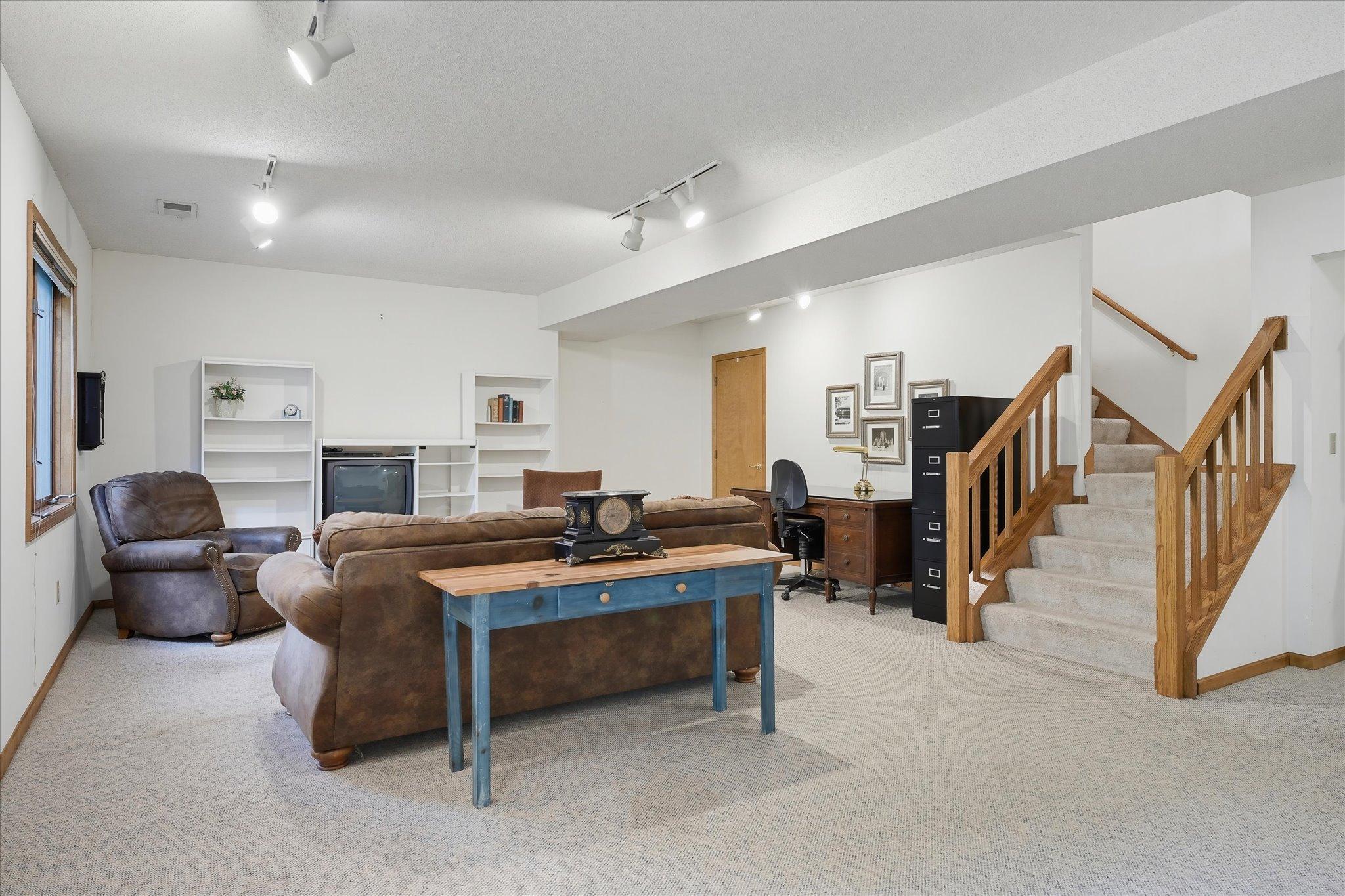 View of Residential at 1900 Victoria Road #J, Mendota Heights MN 55118, Mendota Heights (29 of 55) - Mike Wilen | Minnesota Team Real Estate