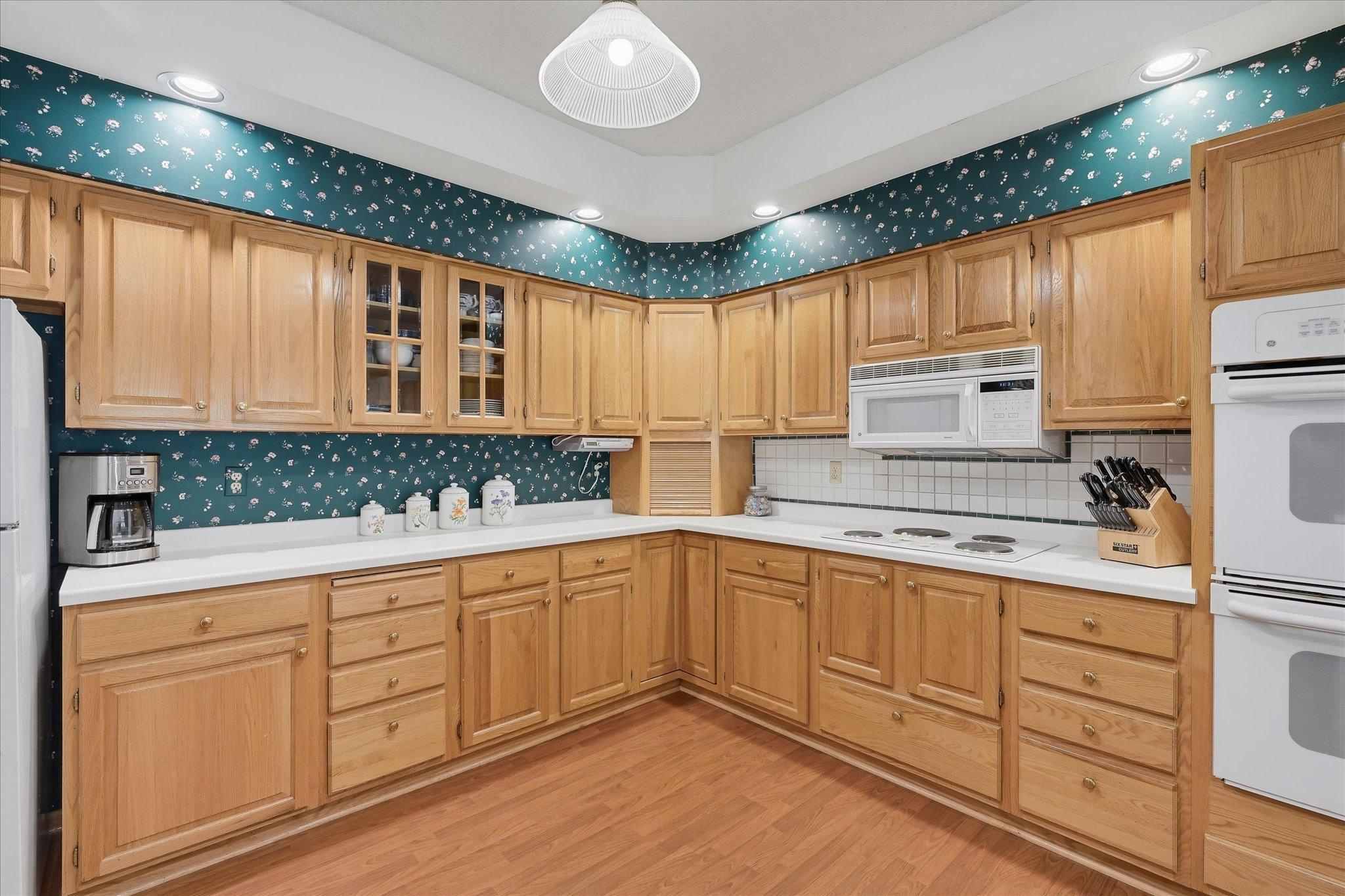 View of Residential at 1900 Victoria Road #J, Mendota Heights MN 55118, Mendota Heights (12 of 55) - Mike Wilen | Minnesota Team Real Estate