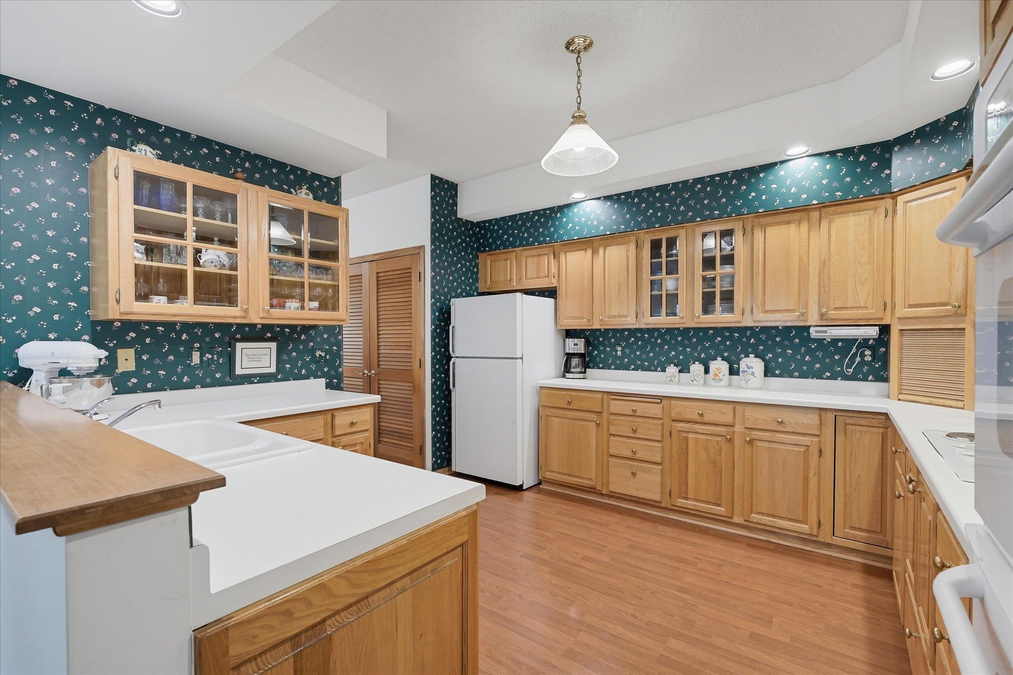 View of Residential at 1900 Victoria Road #J, Mendota Heights MN 55118, Mendota Heights (11 of 55) - Mike Wilen | Minnesota Team Real Estate