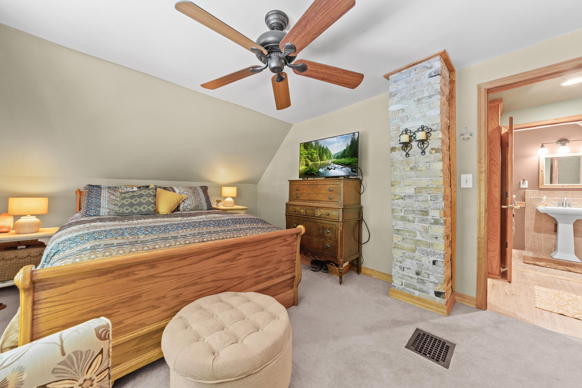 View of Residential at 4226 Pillsbury Avenue, Minneapolis MN 55409, Minneapolis (18 of 39) - Mike Wilen | Minnesota Team Real Estate