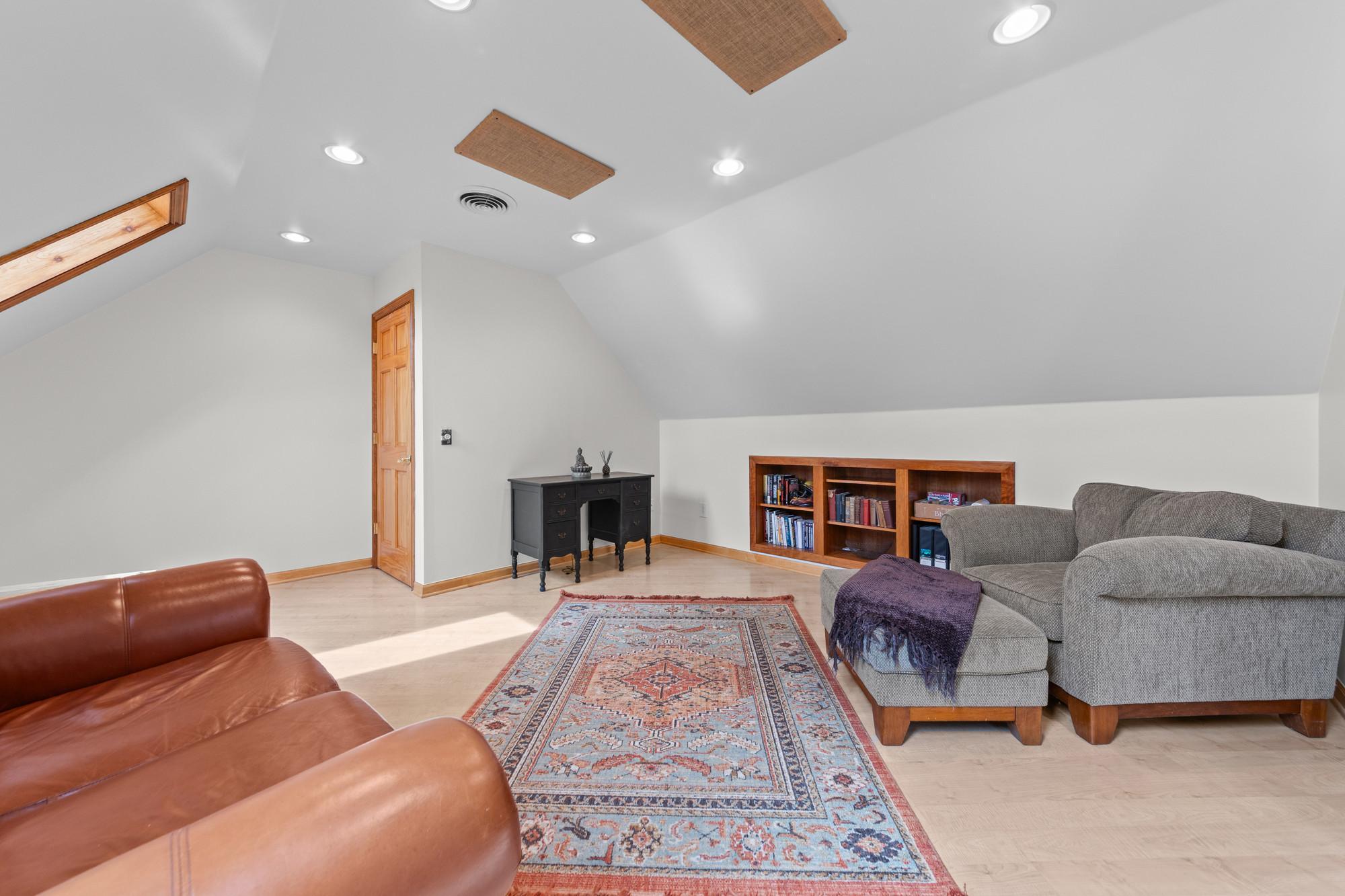 View of Residential at 4226 Pillsbury Avenue, Minneapolis MN 55409, Minneapolis (24 of 39) - Mike Wilen | Minnesota Team Real Estate
