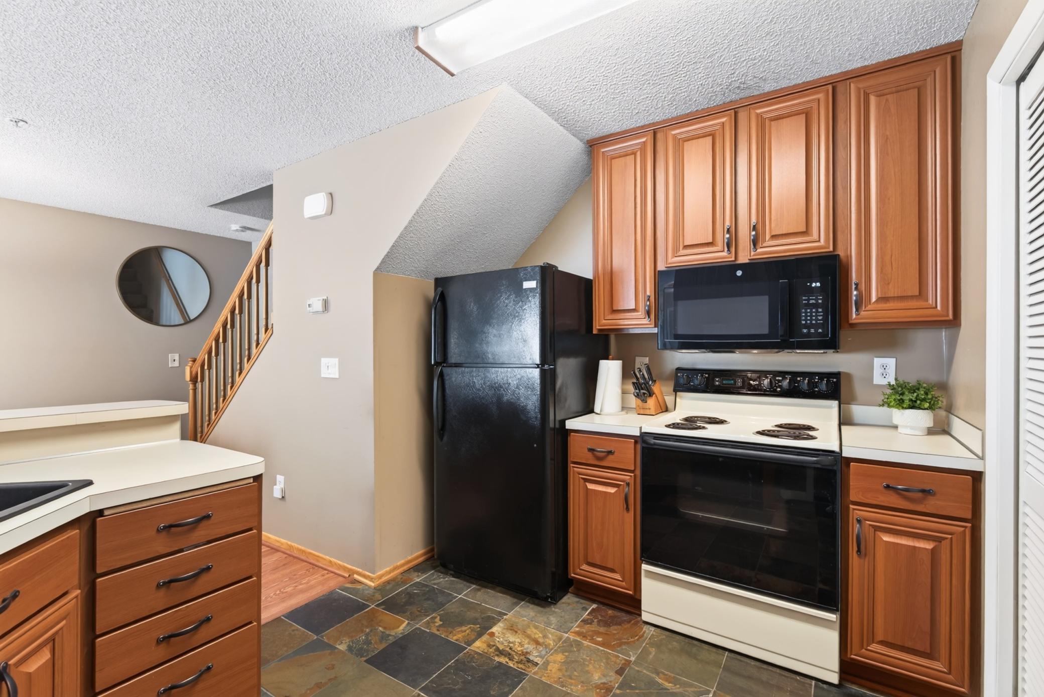 View of Residential at 2210 Ranchview Lane #127, Plymouth MN 55447, Plymouth (12 of 21) - Mike Wilen | Minnesota Team Real Estate
