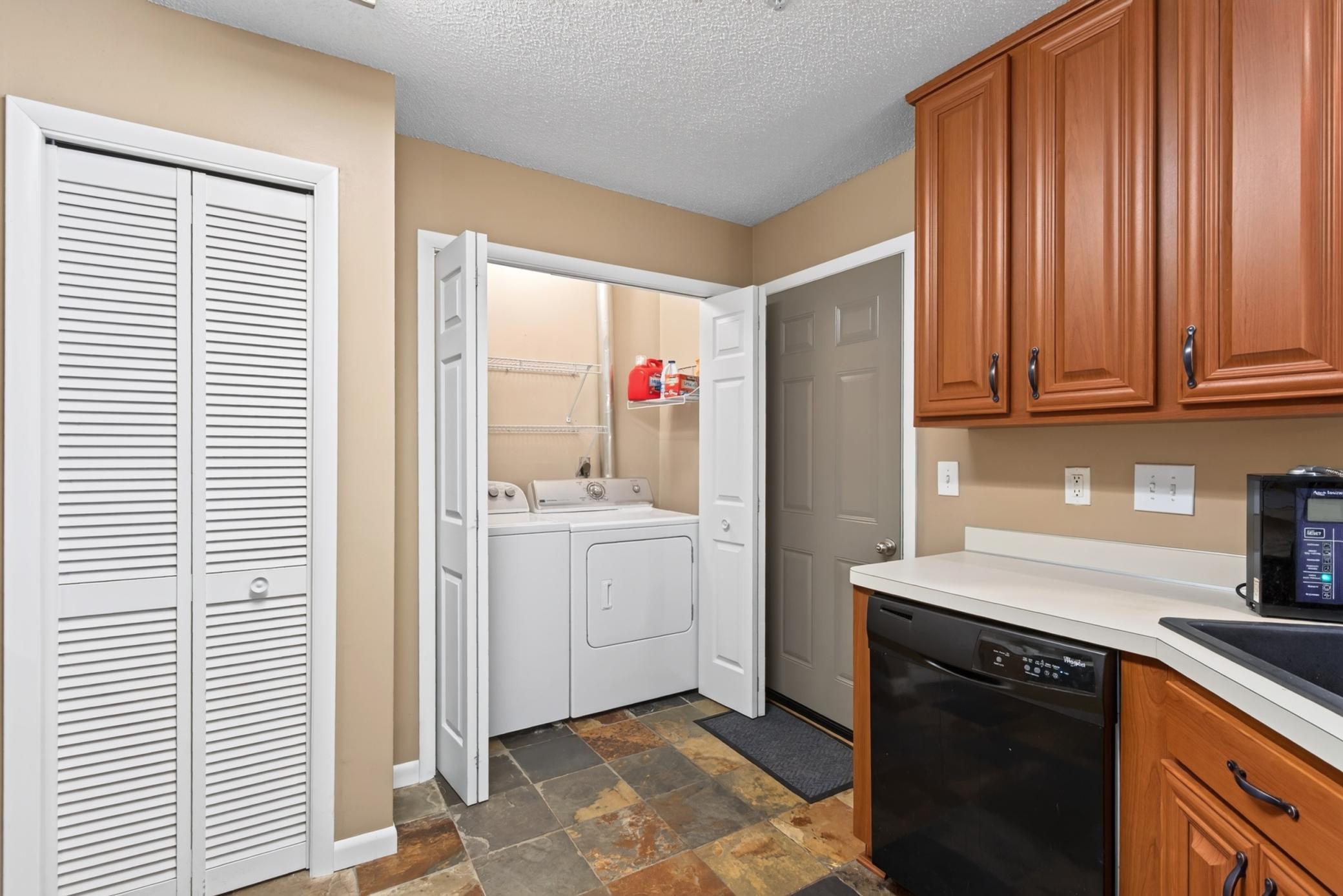 View of Residential at 2210 Ranchview Lane #127, Plymouth MN 55447, Plymouth (13 of 21) - Mike Wilen | Minnesota Team Real Estate
