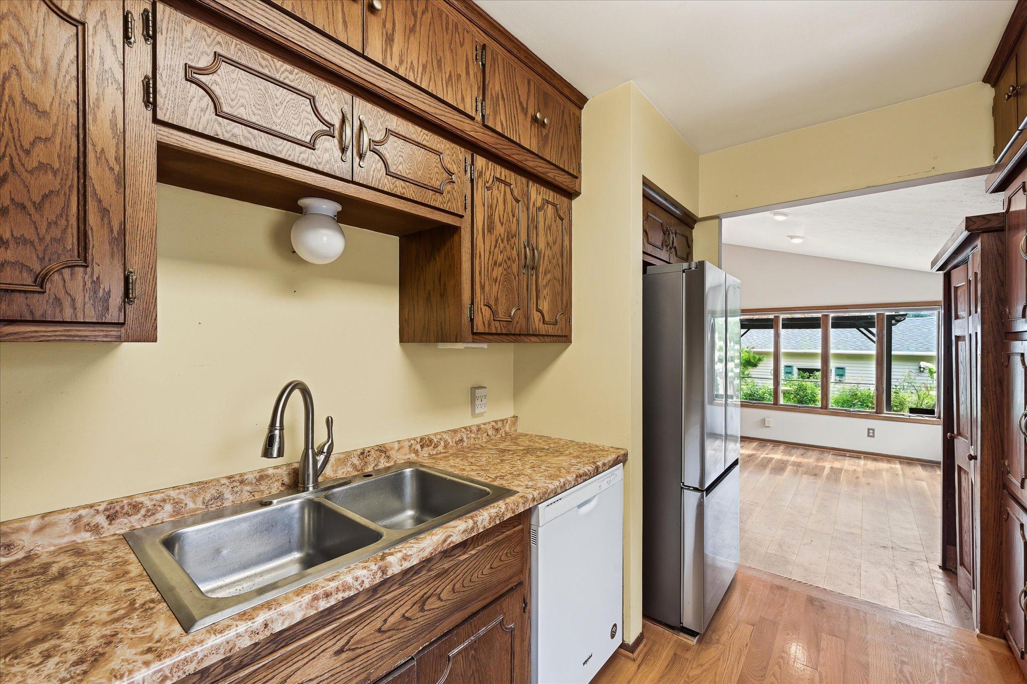View of Residential at 1918 Clear Avenue, Saint Paul MN 55119, Saint Paul (8 of 32) - Mike Wilen | Minnesota Team Real Estate