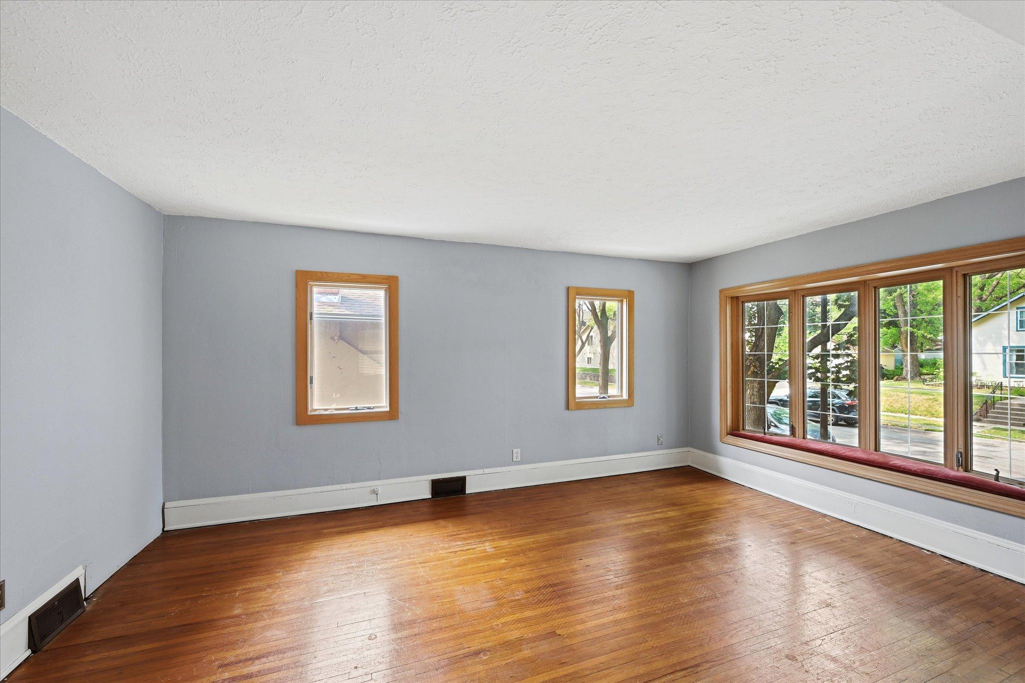 View of Residential at 1918 Clear Avenue, Saint Paul MN 55119, Saint Paul (14 of 32) - Mike Wilen | Minnesota Team Real Estate