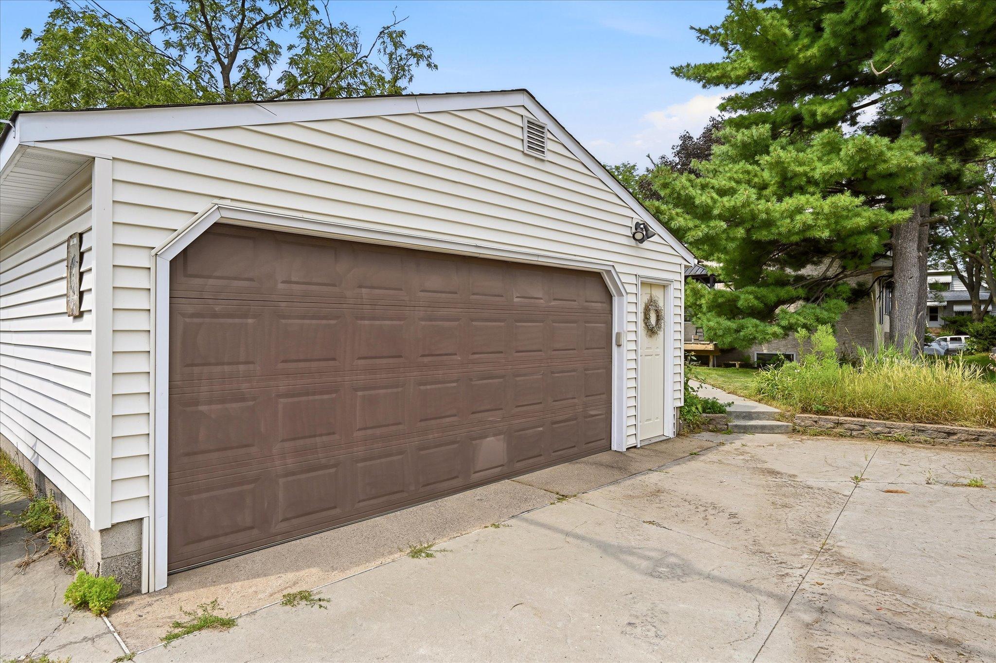 View of Residential at 1918 Clear Avenue, Saint Paul MN 55119, Saint Paul (30 of 32) - Mike Wilen | Minnesota Team Real Estate