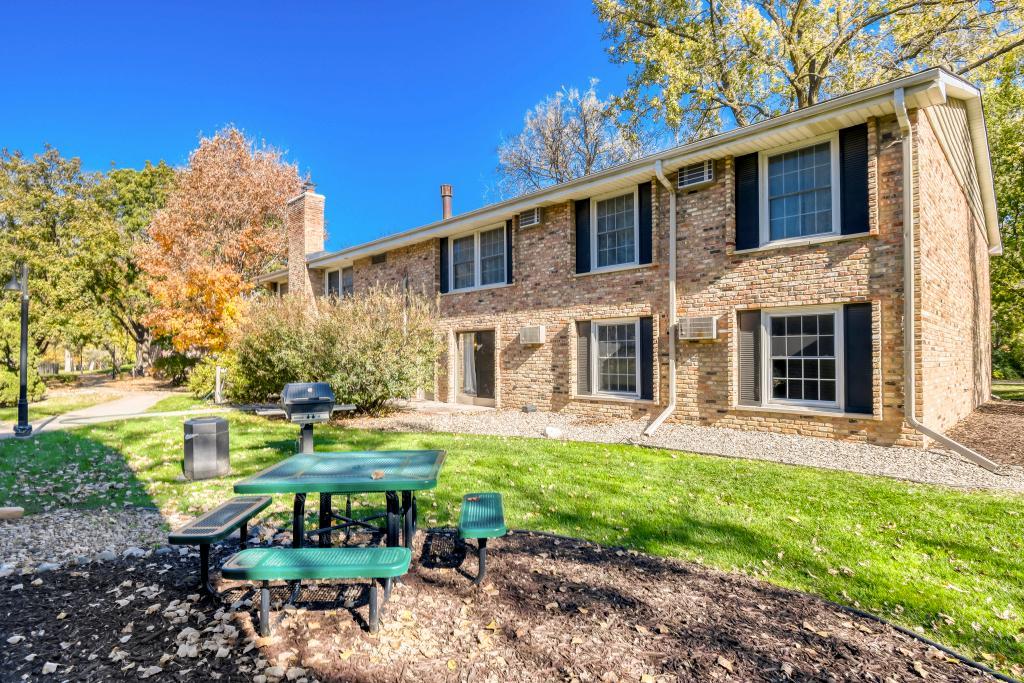 View of Residential at 4400 Cedar Lake Road #3, Saint Louis Park MN 55416, Saint Louis Park (35 of 37) - Mike Wilen | Minnesota Team Real Estate