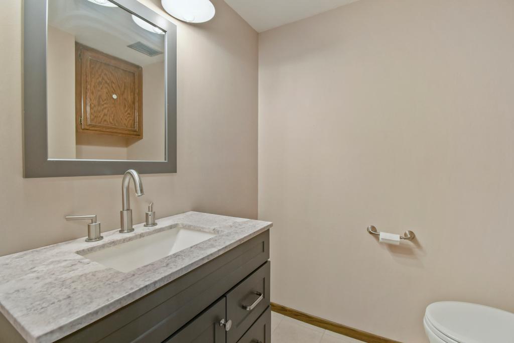 View of Residential at 4400 Cedar Lake Road #3, Saint Louis Park MN 55416, Saint Louis Park (30 of 37) - Mike Wilen | Minnesota Team Real Estate