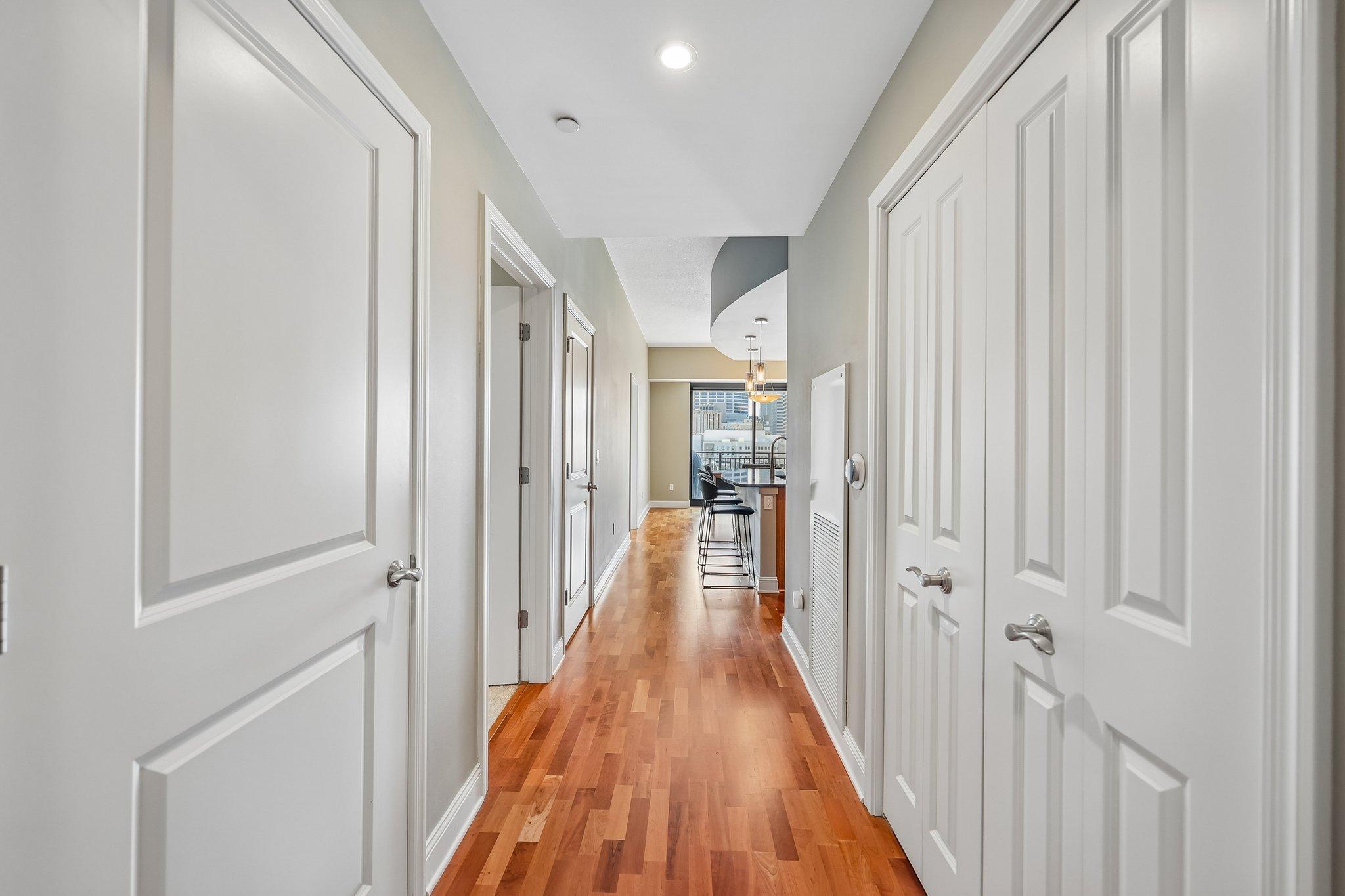 View of Residential at 100 3rd Avenue #1006, Minneapolis MN 55401, Minneapolis (13 of 56) - Mike Wilen | Minnesota Team Real Estate