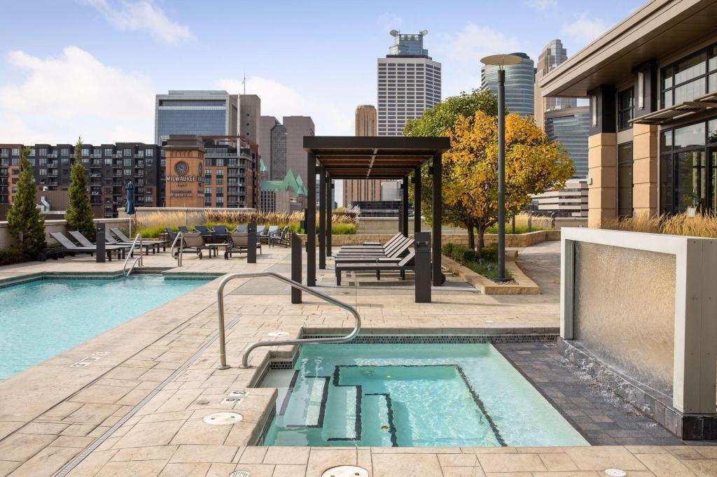 View of Residential at 100 3rd Avenue #1006, Minneapolis MN 55401, Minneapolis (48 of 56) - Mike Wilen | Minnesota Team Real Estate