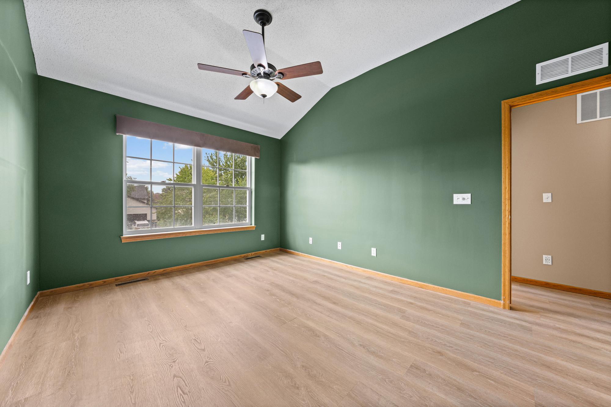 View of Residential at 941 Newport Avenue, Shakopee MN 55379, Shakopee (23 of 40) - Mike Wilen | Minnesota Team Real Estate