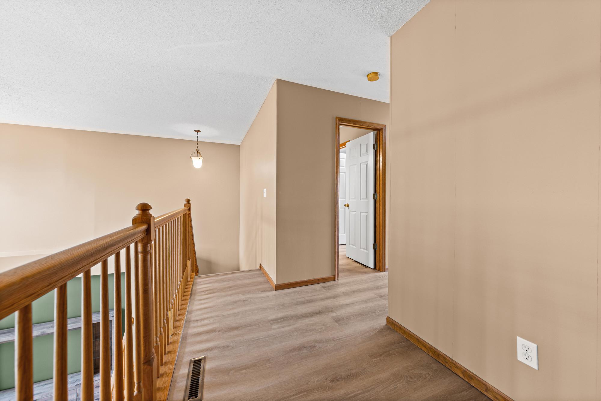 View of Residential at 941 Newport Avenue, Shakopee MN 55379, Shakopee (18 of 40) - Mike Wilen | Minnesota Team Real Estate
