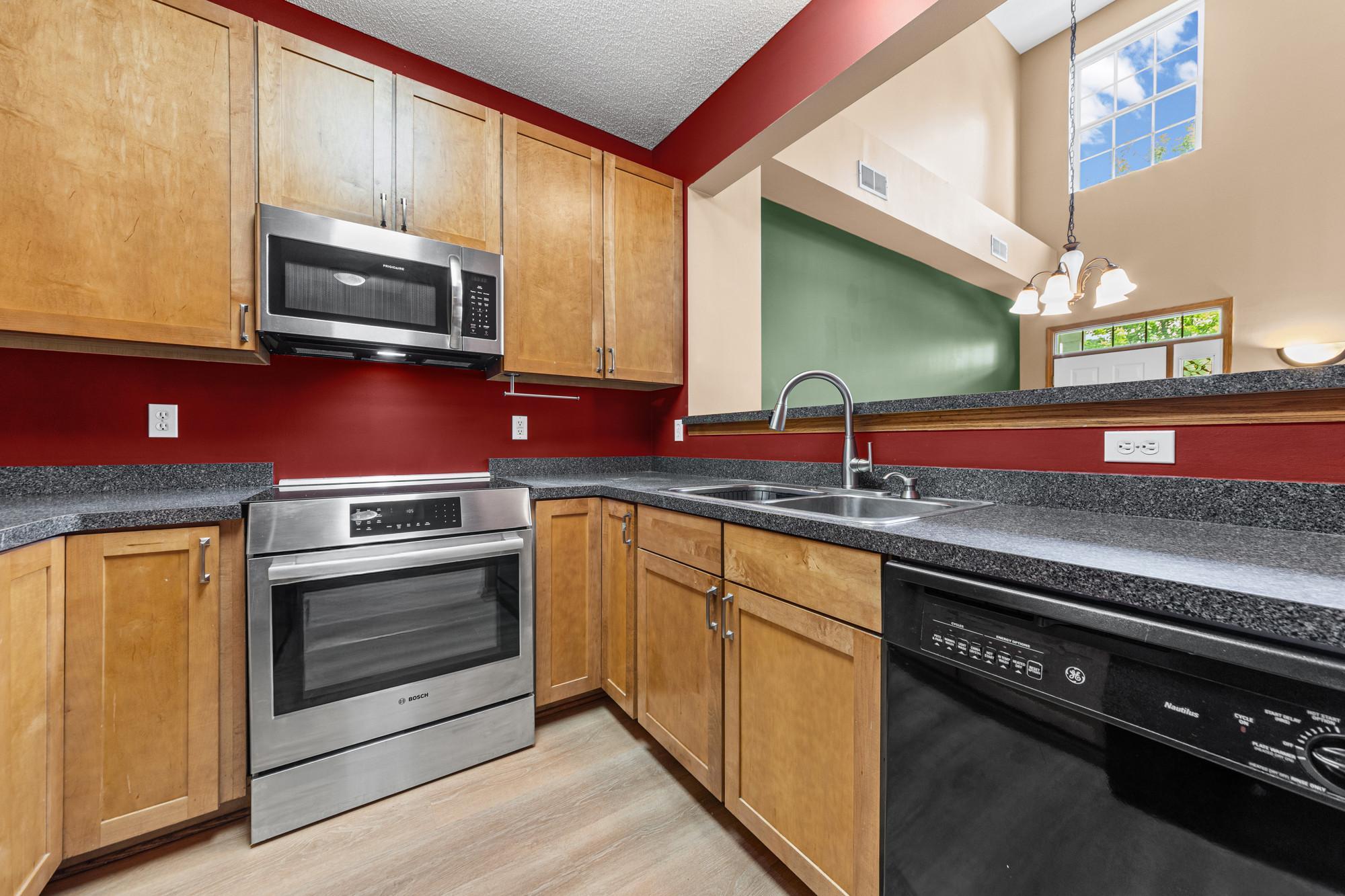 View of Residential at 941 Newport Avenue, Shakopee MN 55379, Shakopee (11 of 40) - Mike Wilen | Minnesota Team Real Estate