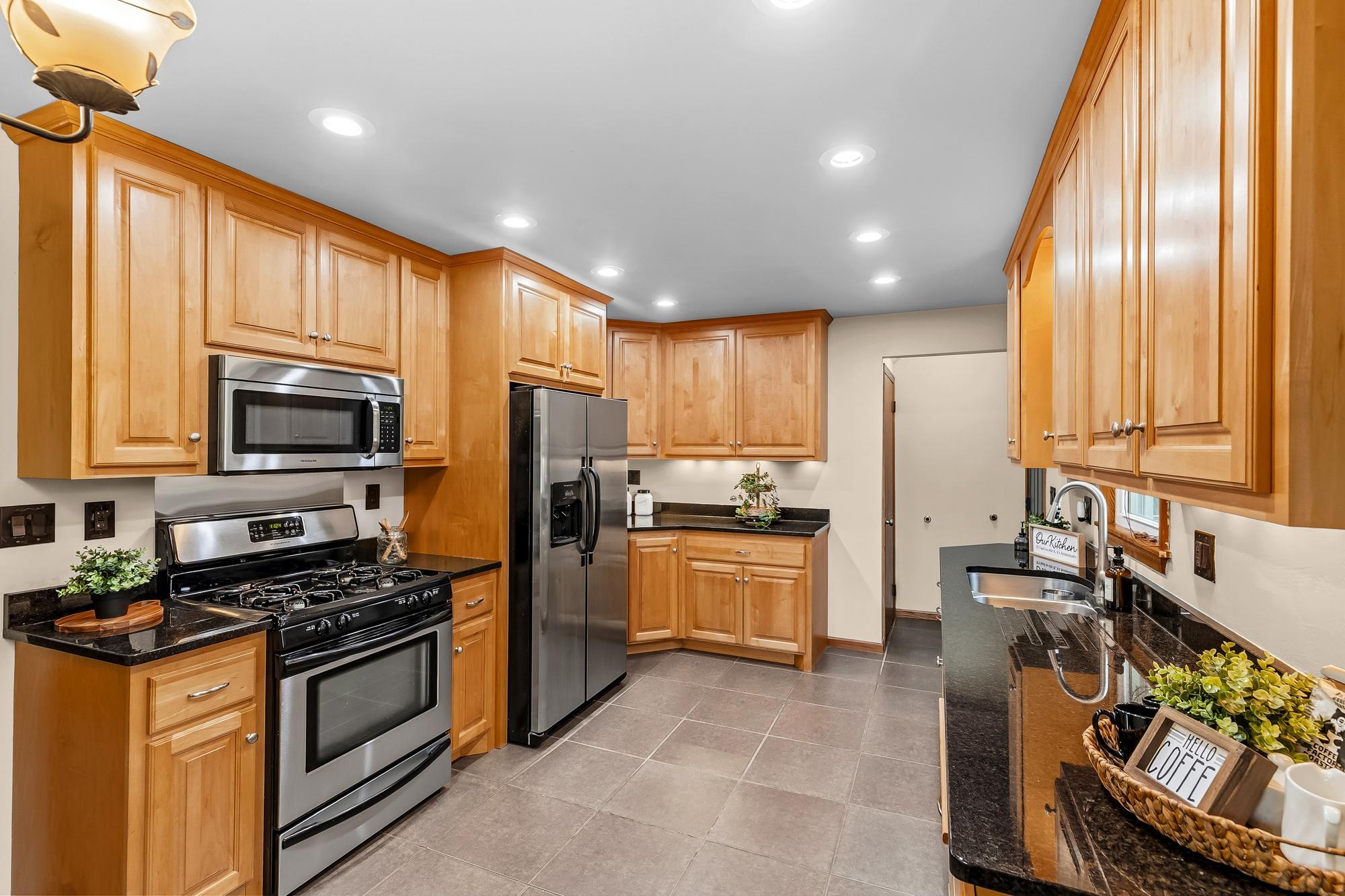 View of Residential at 1843 Grant Road, Arden Hills MN 55112, Arden Hills (6 of 34) - Mike Wilen | Minnesota Team Real Estate