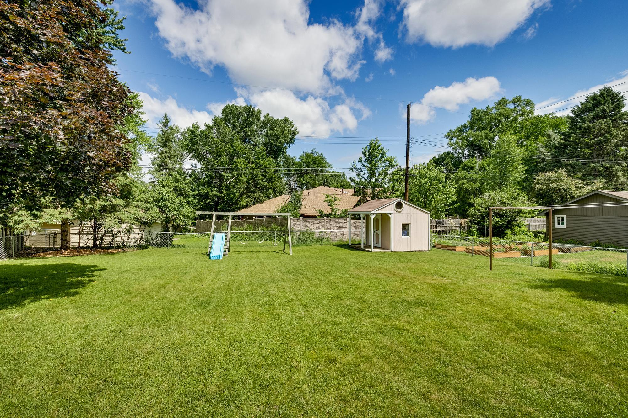 View of Residential at 1843 Grant Road, Arden Hills MN 55112, Arden Hills (21 of 34) - Mike Wilen | Minnesota Team Real Estate