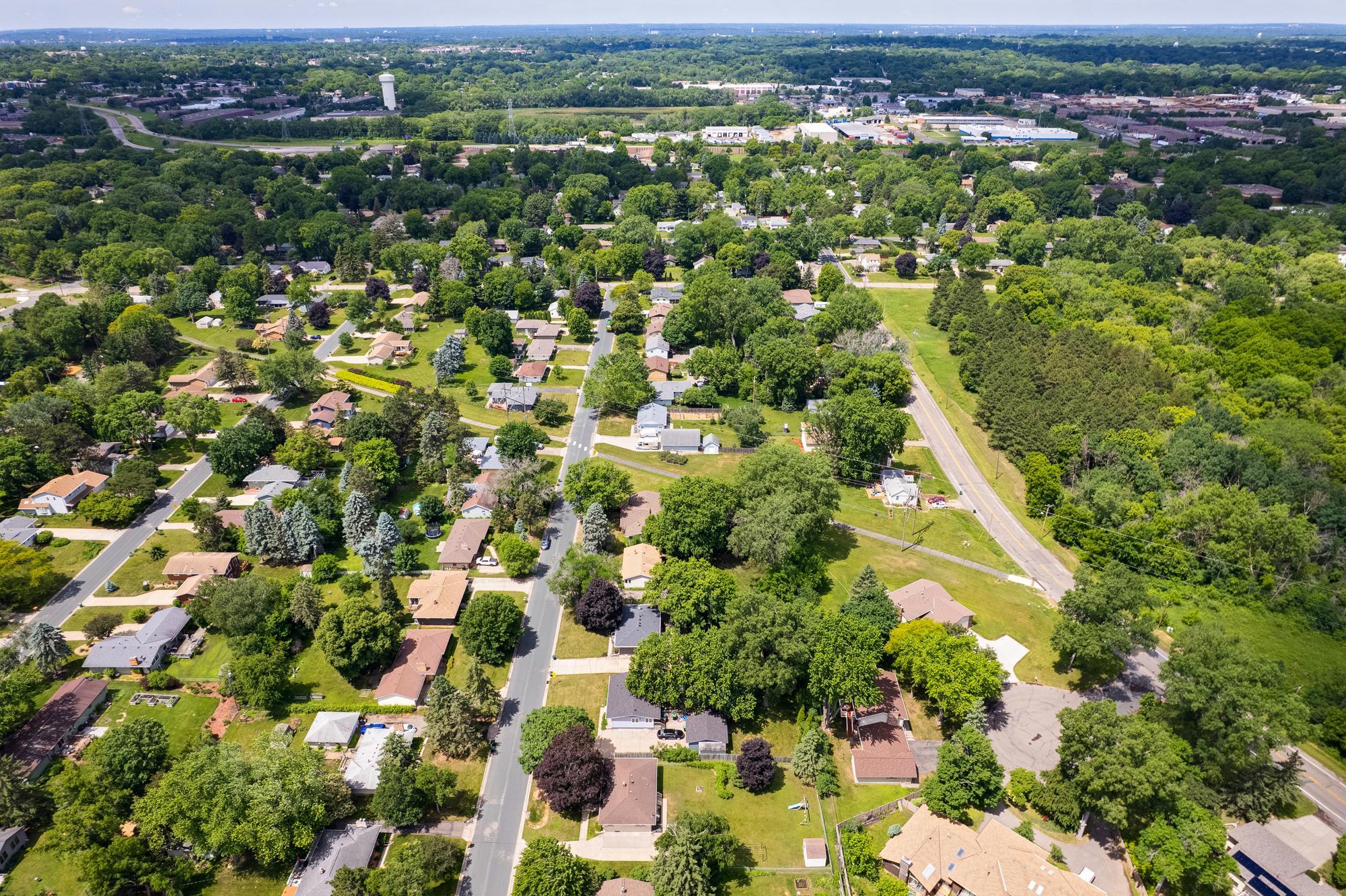 View of Residential at 1843 Grant Road, Arden Hills MN 55112, Arden Hills (27 of 34) - Mike Wilen | Minnesota Team Real Estate
