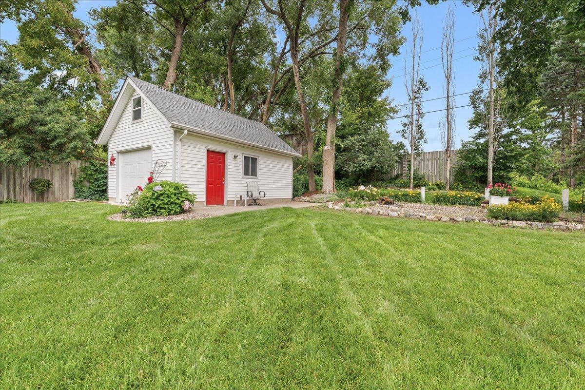 View of Residential at 198 Ferndale Street, Maplewood MN 55119, Maplewood (35 of 45) - Mike Wilen | Minnesota Team Real Estate