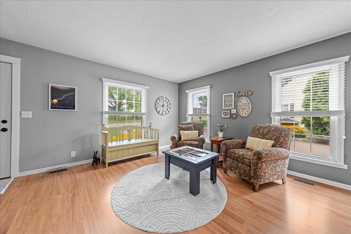 View of Residential at 198 Ferndale Street, Maplewood MN 55119, Maplewood (4 of 45) - Mike Wilen | Minnesota Team Real Estate