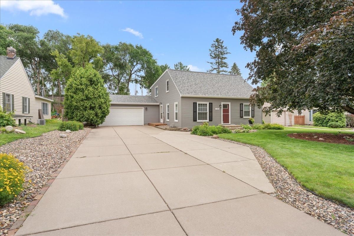 View of Single Family at 198 Ferndale Street, Maplewood - Mike Wilen | Minnesota Team Real Estate