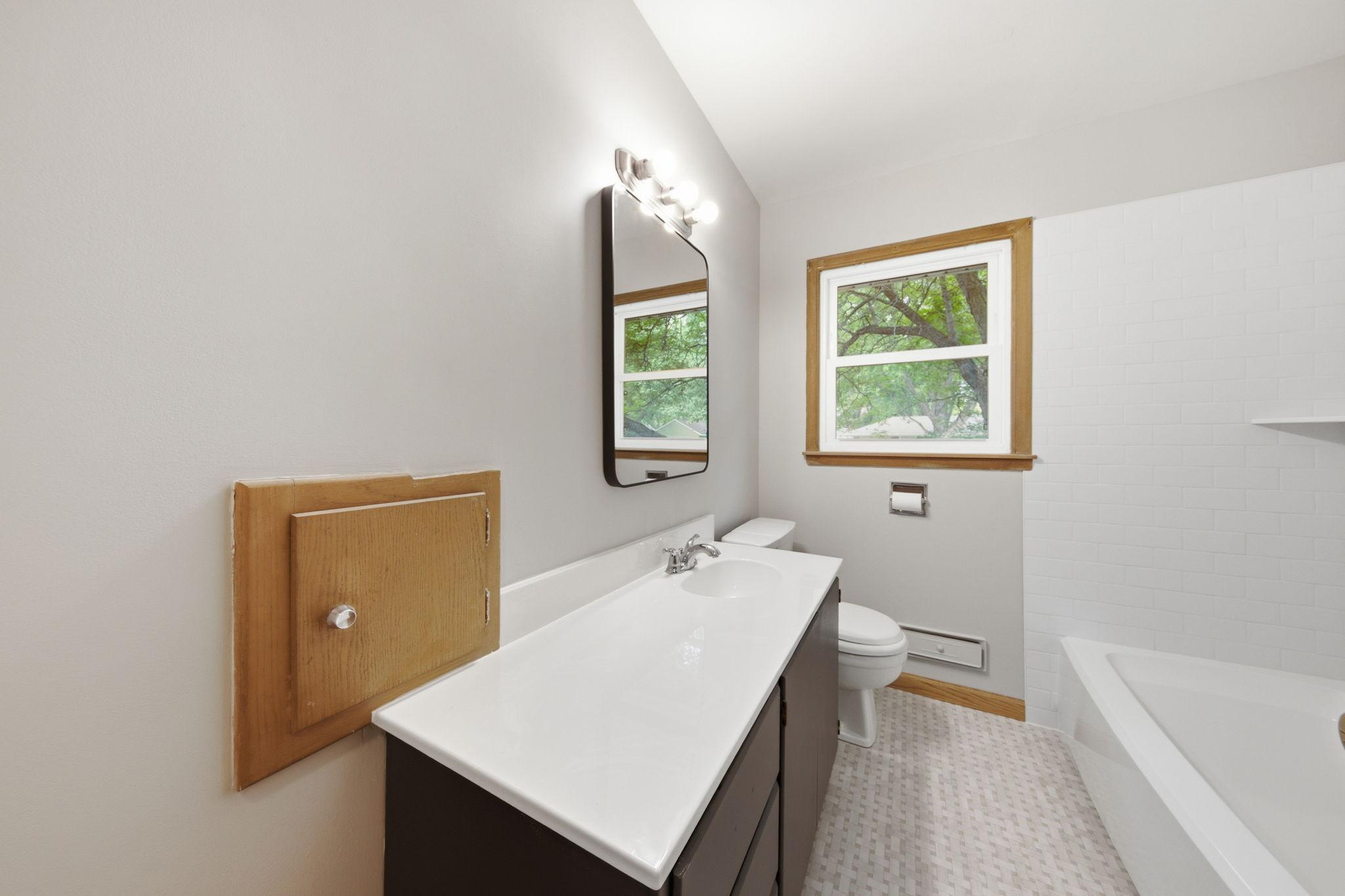 View of Residential at 6717 Dutton Avenue, Brooklyn Park MN 55428, Brooklyn Park (16 of 26) - Mike Wilen | Minnesota Team Real Estate