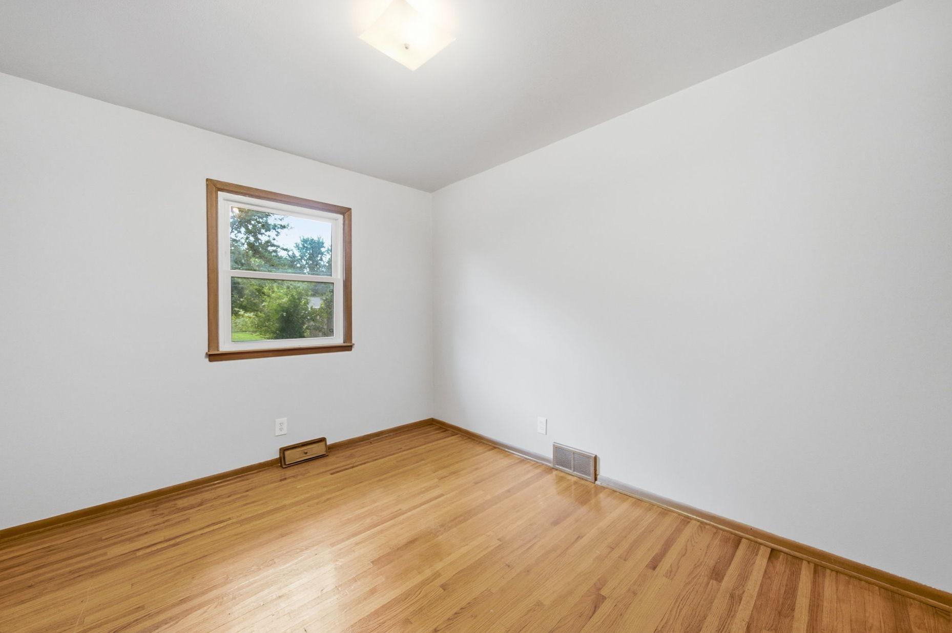 View of Residential at 6717 Dutton Avenue, Brooklyn Park MN 55428, Brooklyn Park (15 of 26) - Mike Wilen | Minnesota Team Real Estate