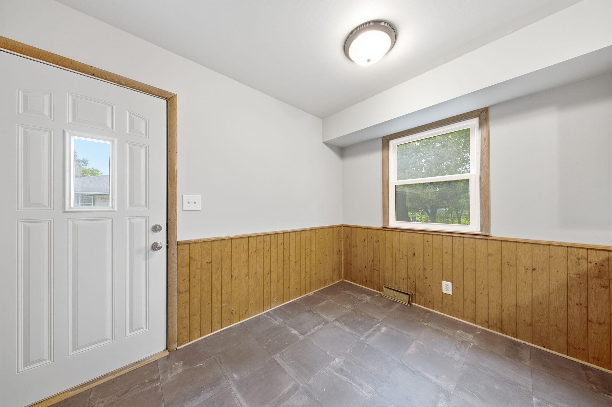 View of Residential at 6717 Dutton Avenue, Brooklyn Park MN 55428, Brooklyn Park (7 of 26) - Mike Wilen | Minnesota Team Real Estate