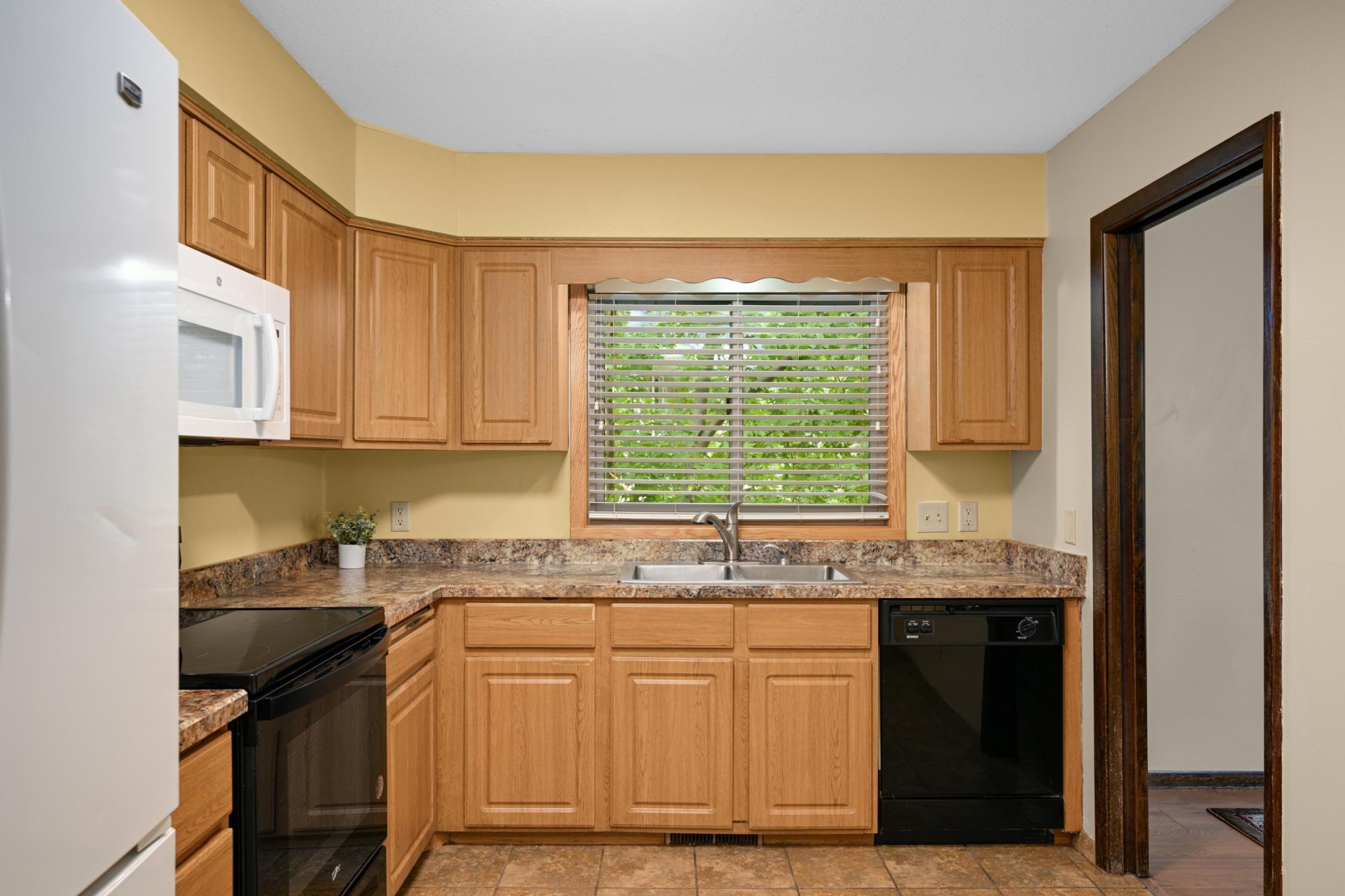 View of Residential at 1989 Foxridge Road, Saint Paul MN 55119, Saint Paul (10 of 36) - Mike Wilen | Minnesota Team Real Estate