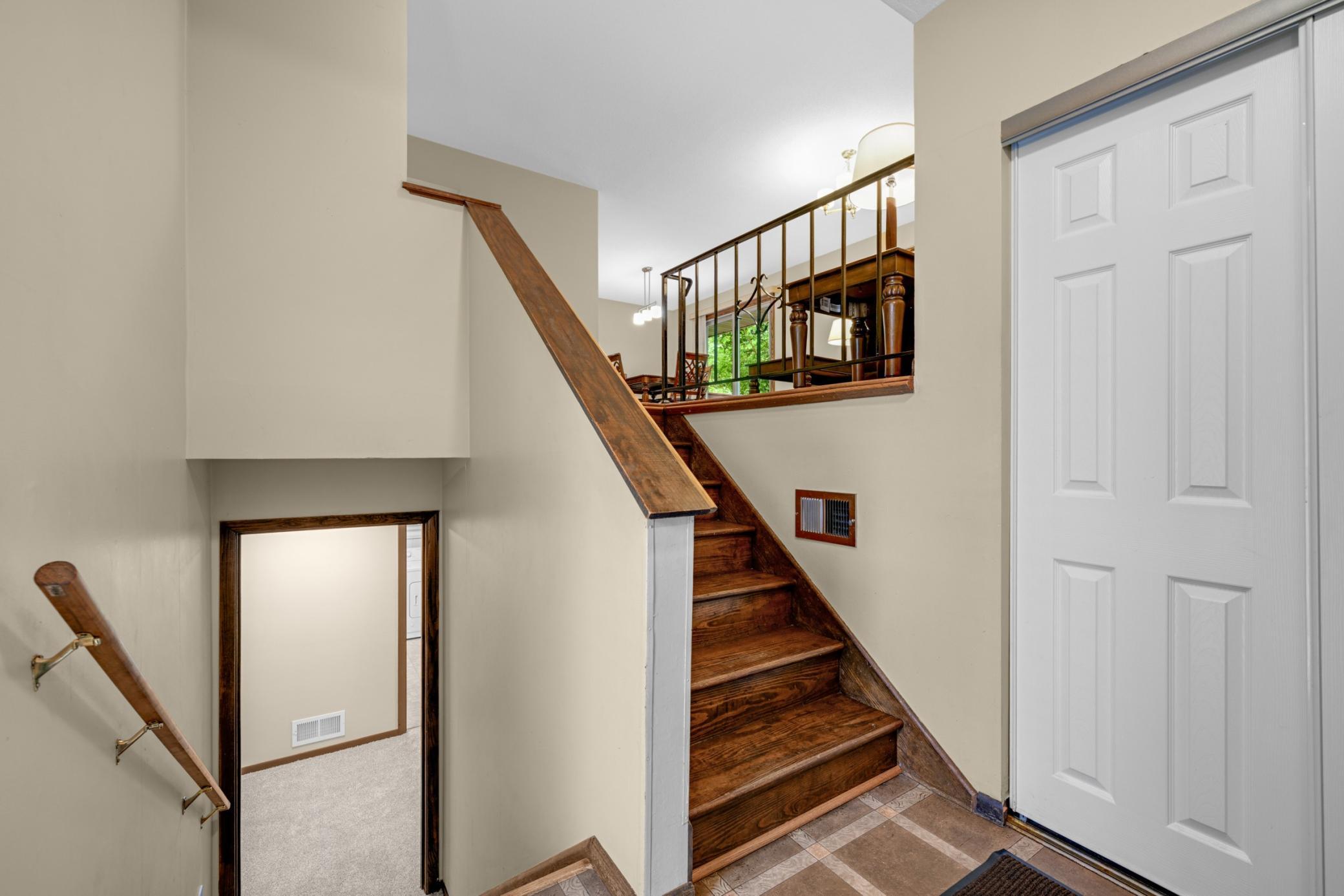 View of Residential at 1989 Foxridge Road, Saint Paul MN 55119, Saint Paul (18 of 36) - Mike Wilen | Minnesota Team Real Estate