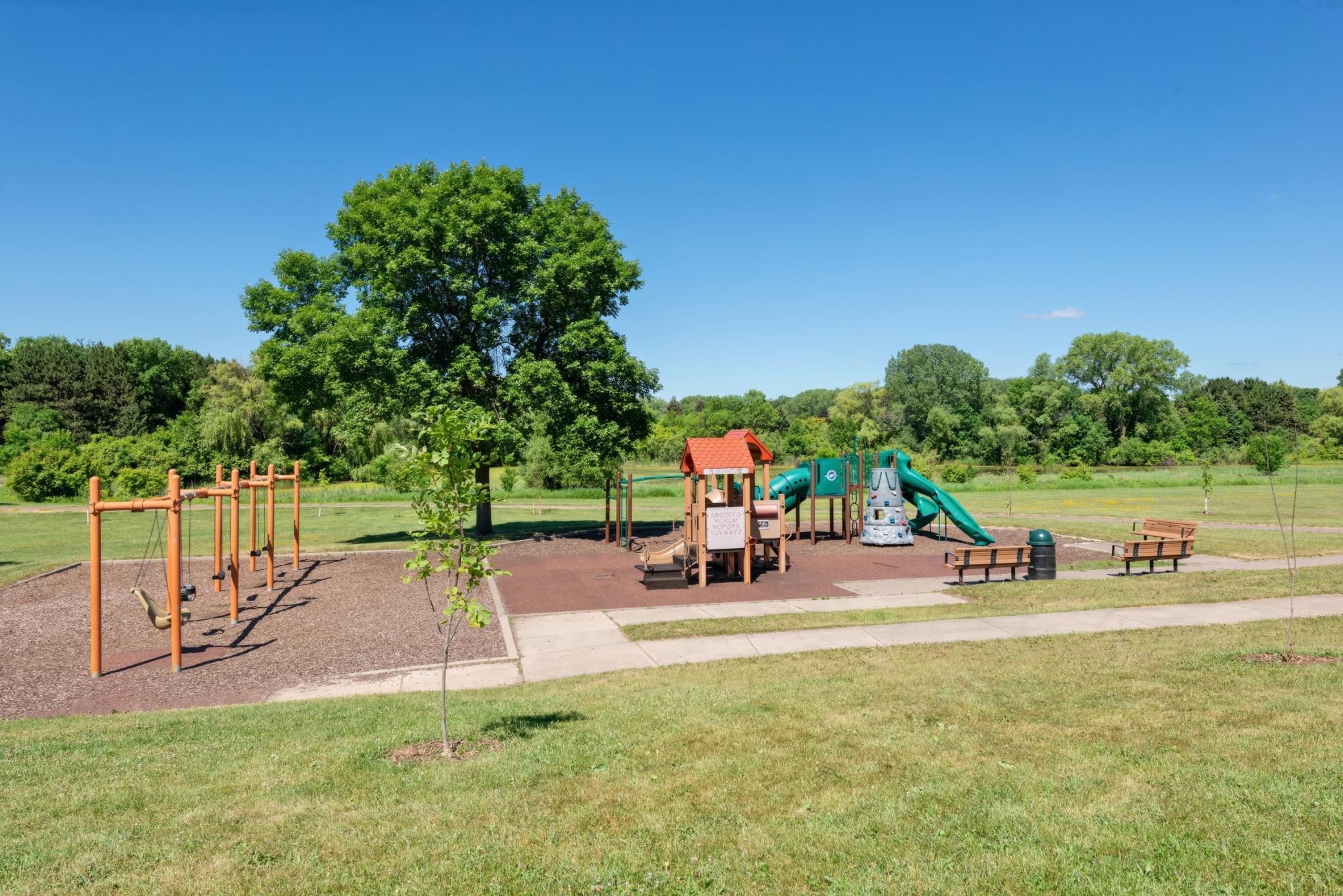 View of Residential at 1989 Foxridge Road, Saint Paul MN 55119, Saint Paul (33 of 36) - Mike Wilen | Minnesota Team Real Estate