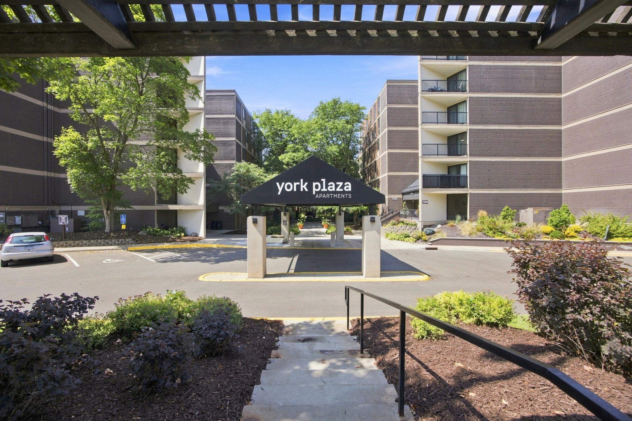 View of Residential at 7200 York Avenue #314, Edina MN 55435, Edina (27 of 30) - Mike Wilen | Minnesota Team Real Estate