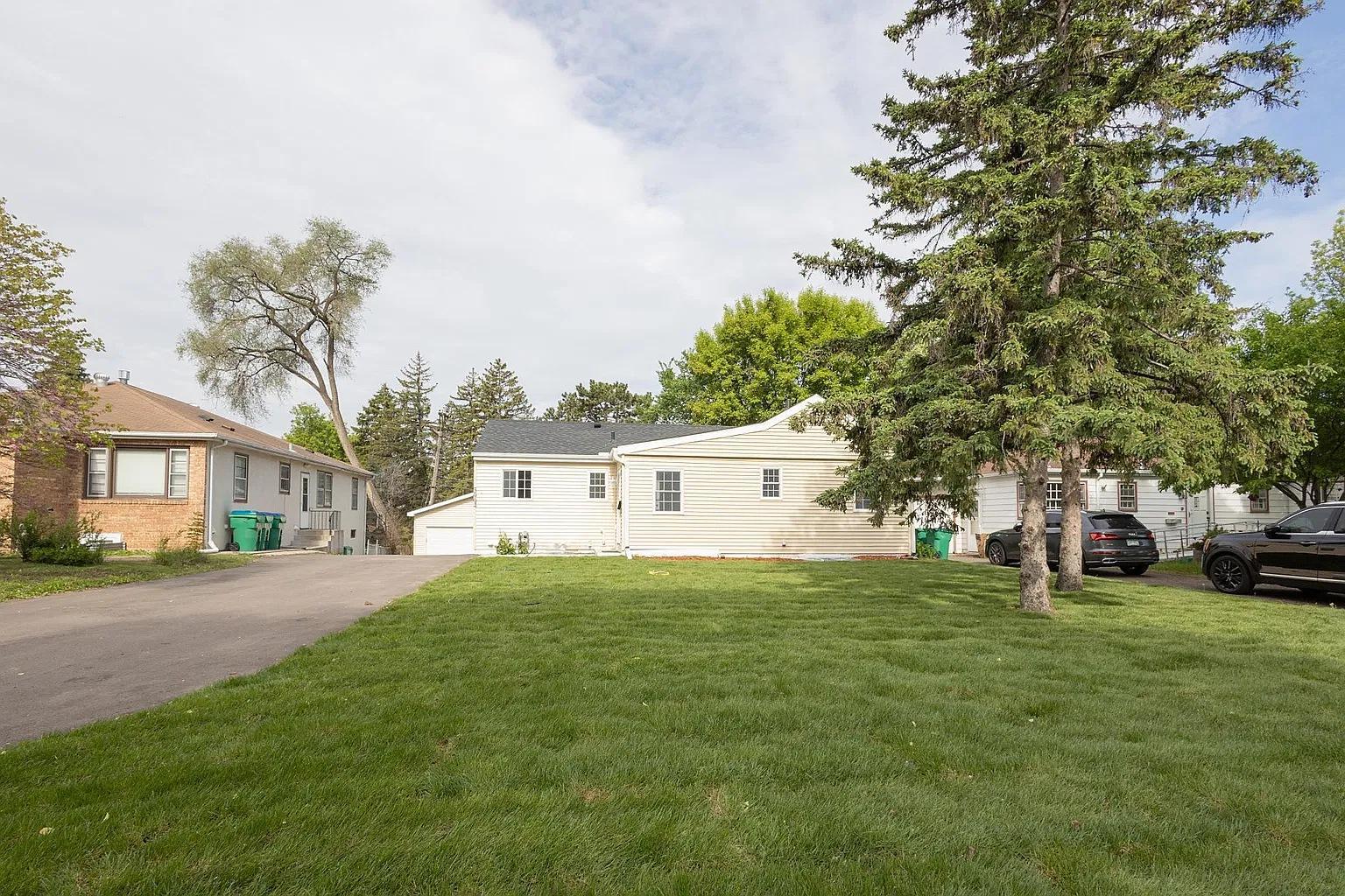View of Residential at 3994 Brunswick Avenue, Saint Louis Park MN 55416, Saint Louis Park (70 of 71) - Mike Wilen | Minnesota Team Real Estate