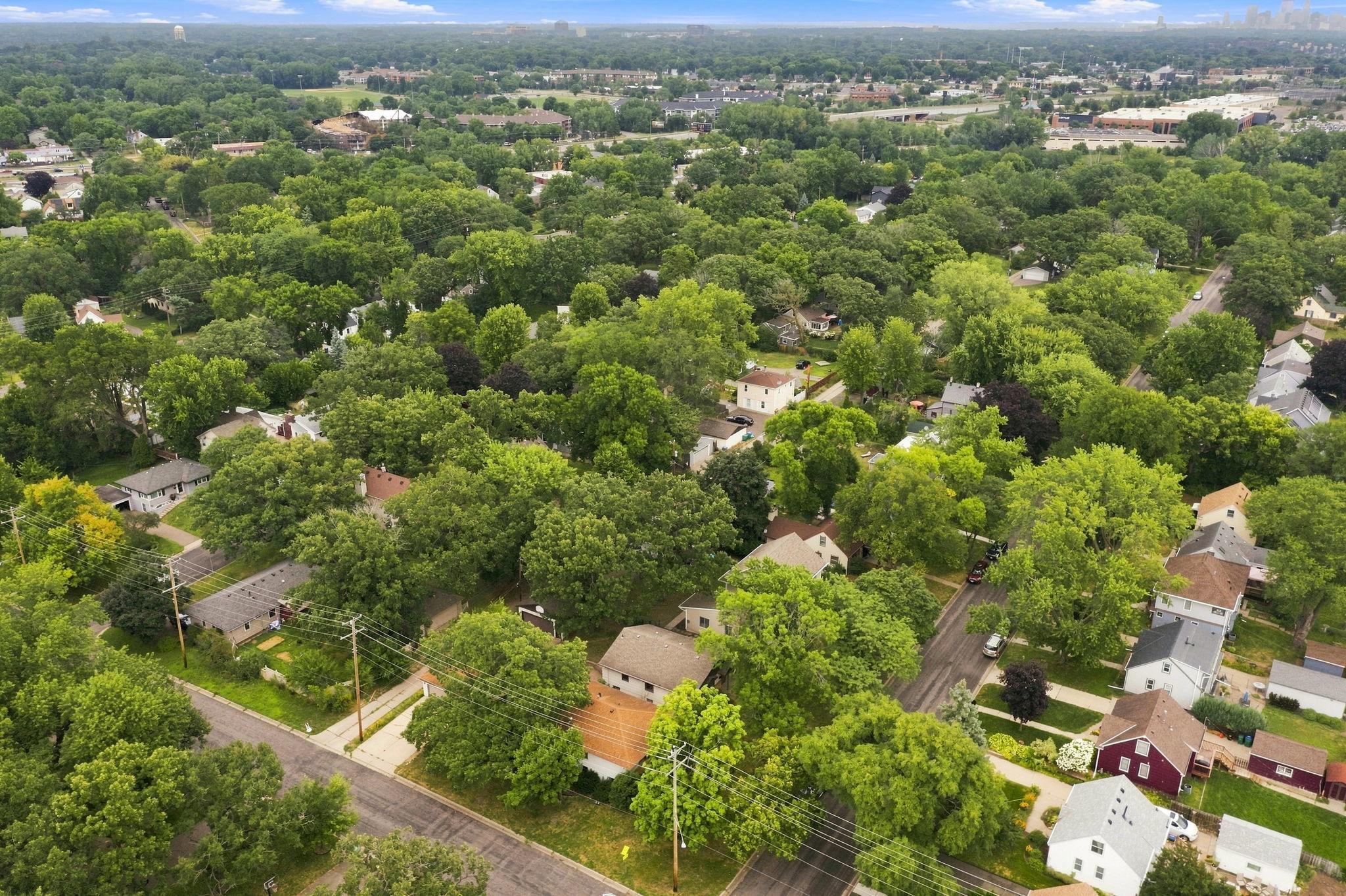 View of Residential at 7720 Edgebrook Drive, Saint Louis Park MN 55426, Saint Louis Park (35 of 39) - Mike Wilen | Minnesota Team Real Estate