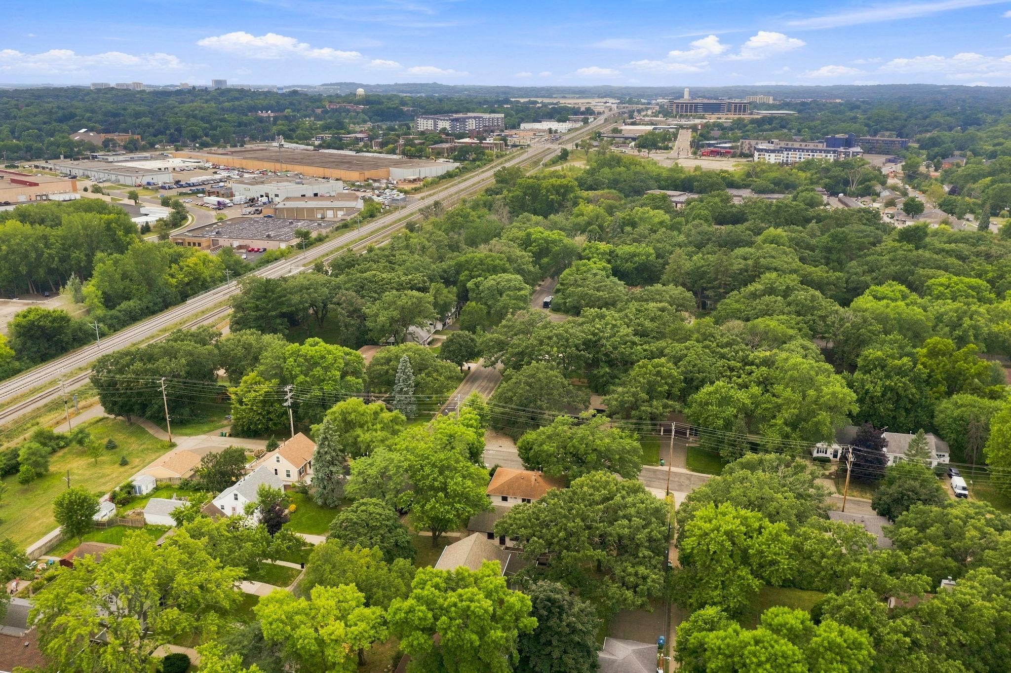 View of Residential at 7720 Edgebrook Drive, Saint Louis Park MN 55426, Saint Louis Park (37 of 39) - Mike Wilen | Minnesota Team Real Estate